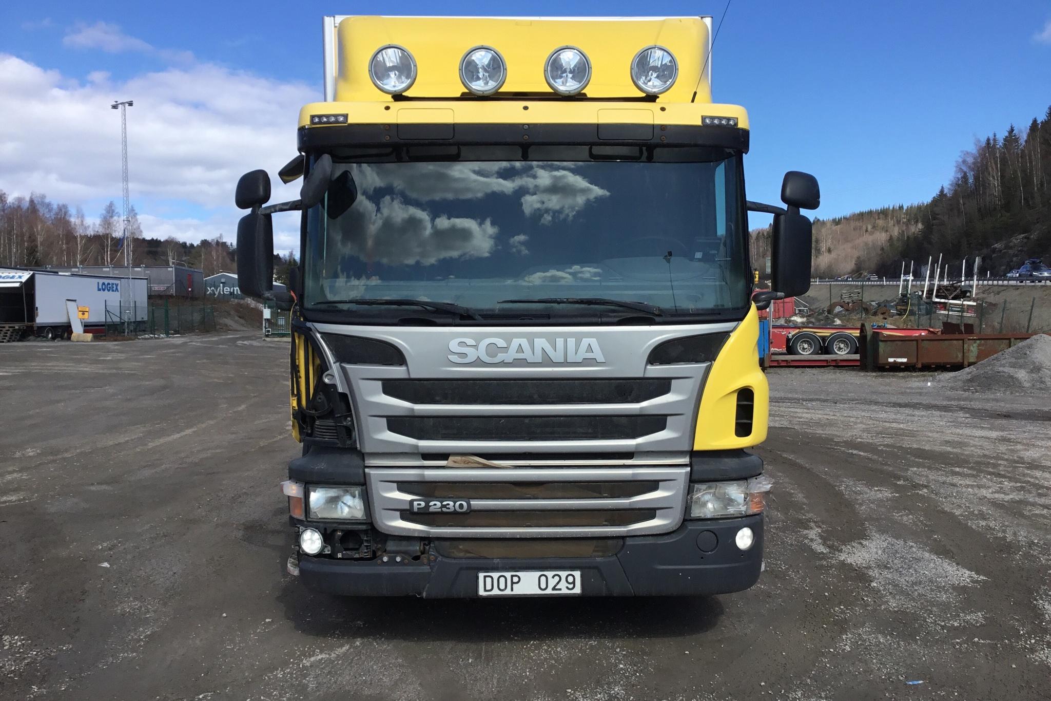 Scania P230 - 893 723 km - Automat - gul - 2013