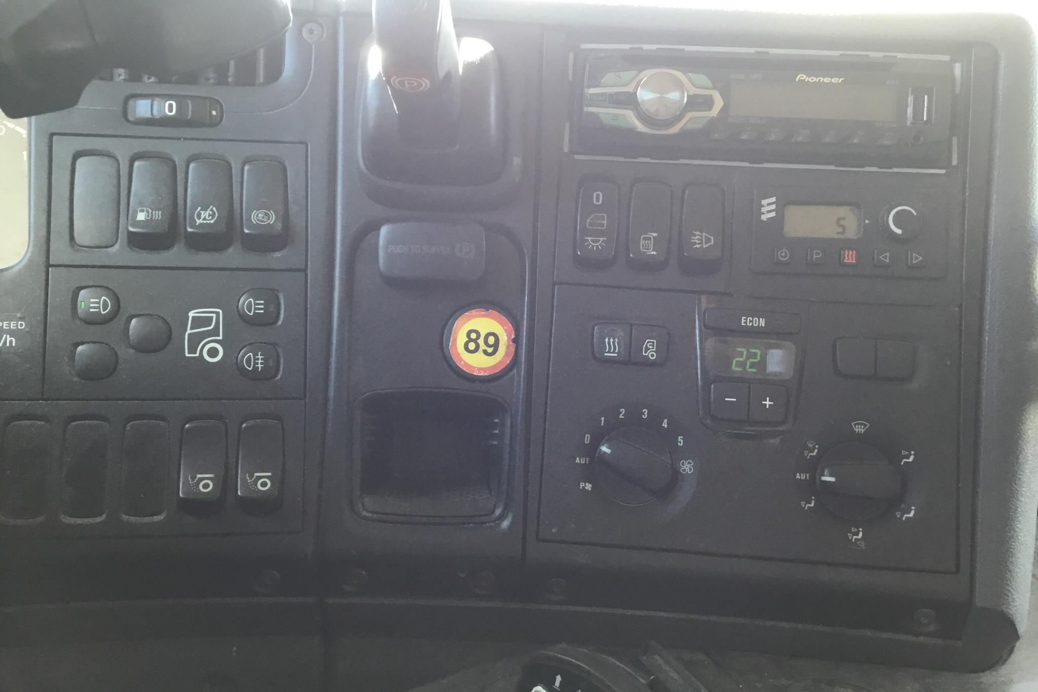 Scania P230 - 893 723 km - Automat - gul - 2013