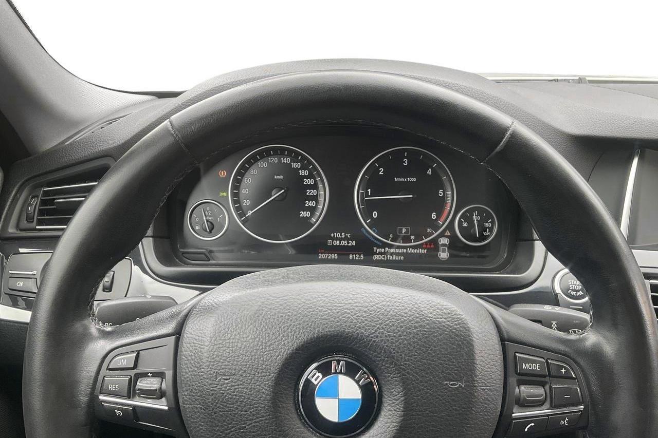 BMW 520d xDrive Touring, F11 (190hk) - 20 729 mil - Automat - vit - 2015