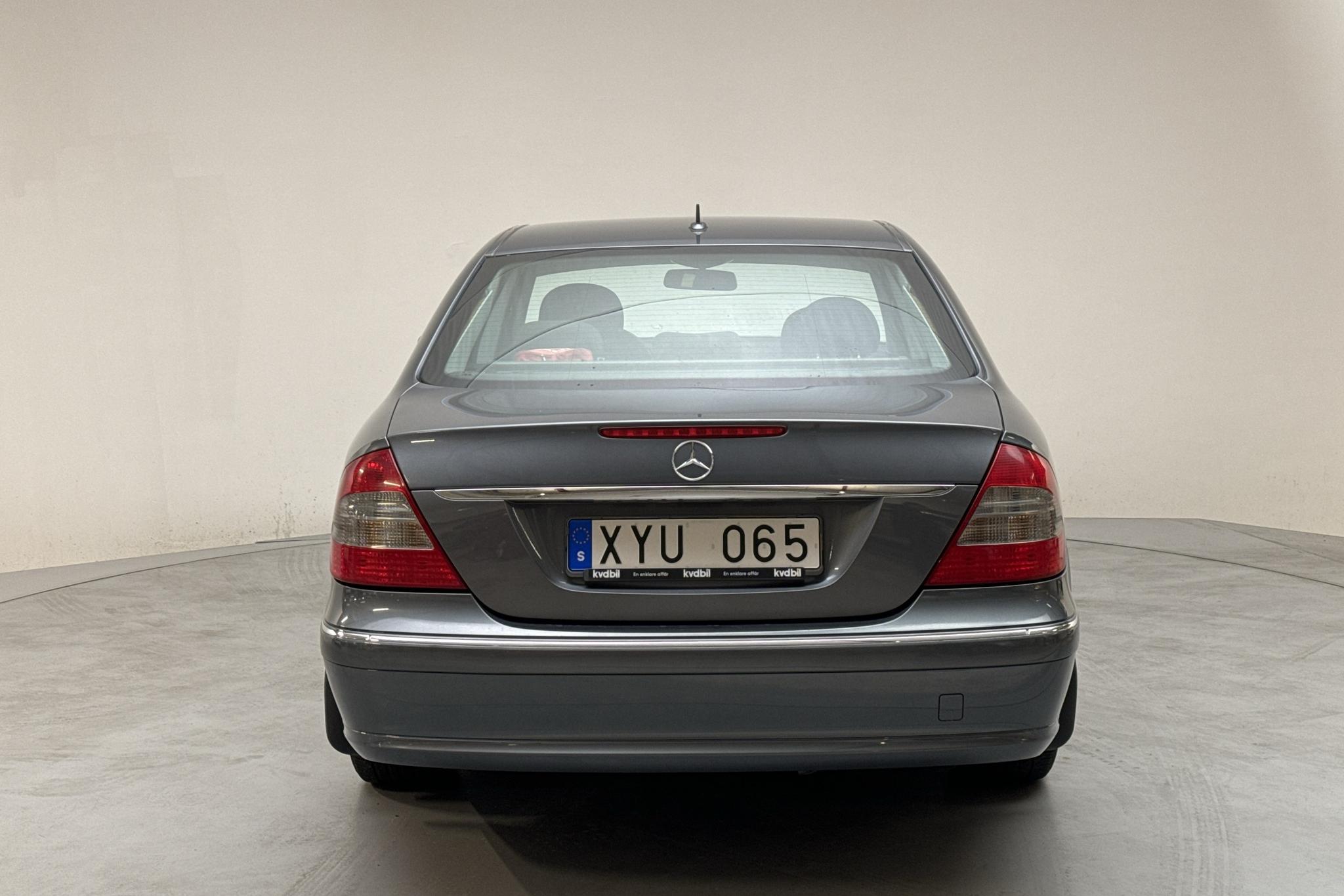 Mercedes E 200 Kompressor W211 (184hk) - 9 534 mil - Automat - grå - 2006