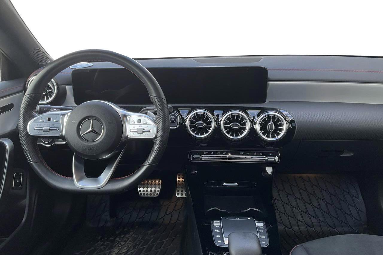 Mercedes CLA 250 e Shooting Brake X118 (218hk) - 50 700 km - Automatic - white - 2023