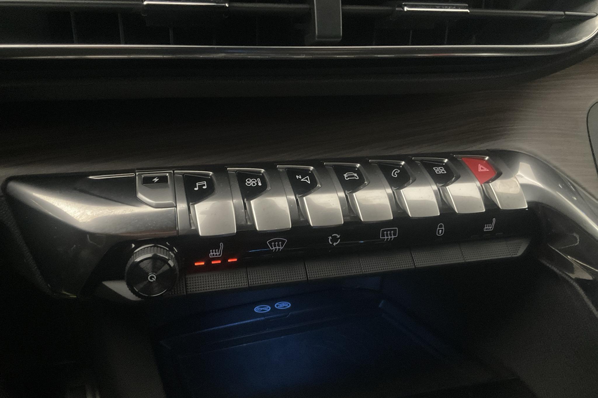 Peugeot 3008 1.6 Plug-in Hybrid 4 (300hk) - 5 180 mil - Automat - grå - 2020