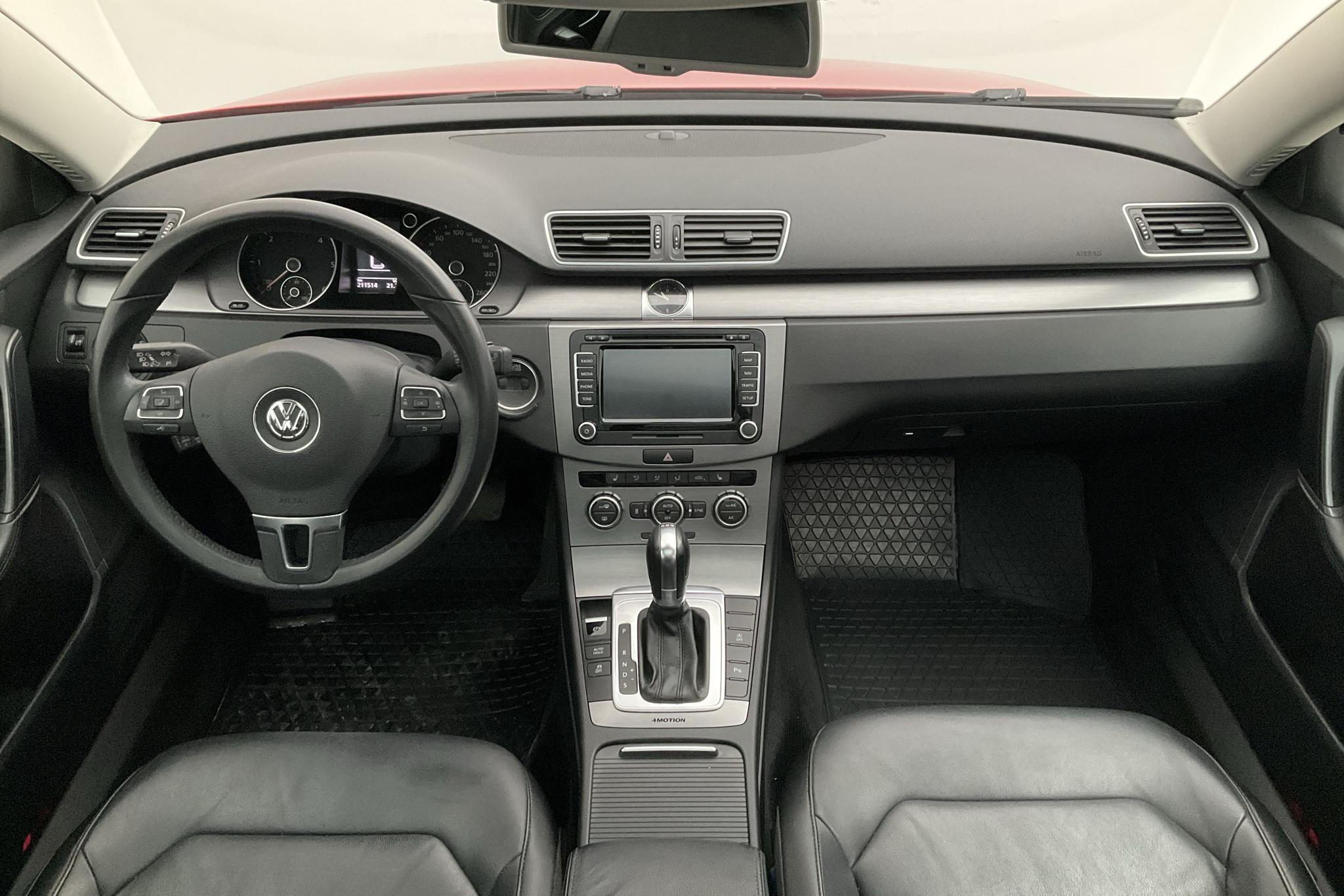VW Passat 2.0 TDI BlueMotion Technology Variant 4Motion (170hk) - 211 510 km - Automaattinen - punainen - 2013
