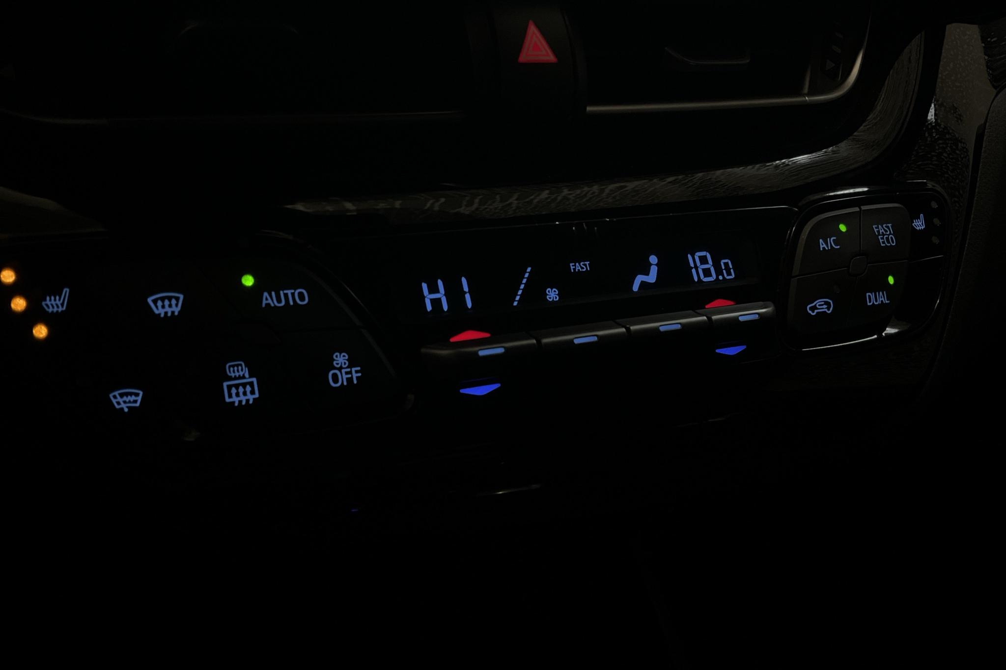 Toyota C-HR 1.8 HSD (122hk) - 141 160 km - Automaatne - valge - 2017