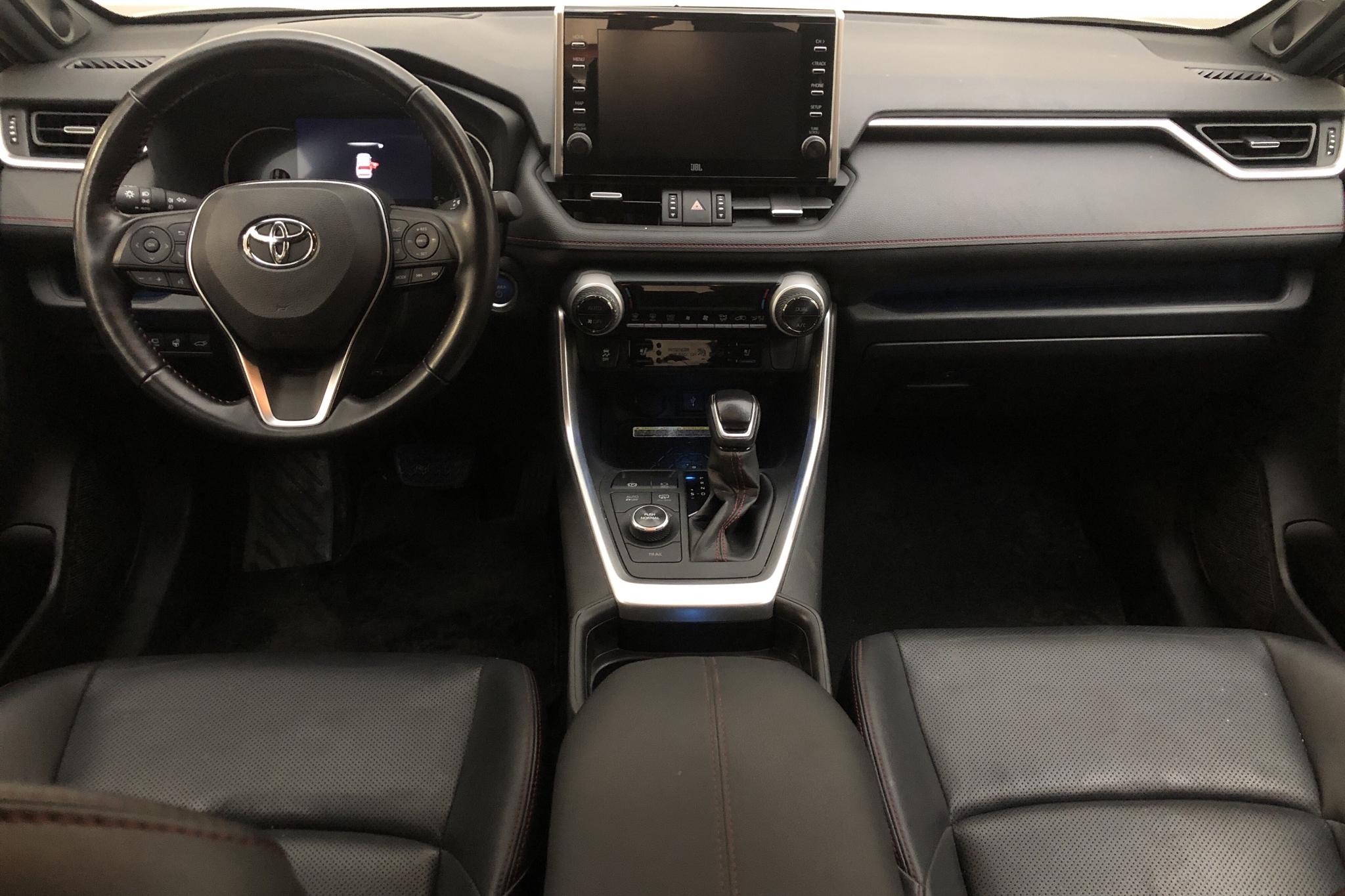 Toyota RAV4 2.5 Plug-in Hybrid AWD (306hk) - 112 520 km - Automatic - white - 2021