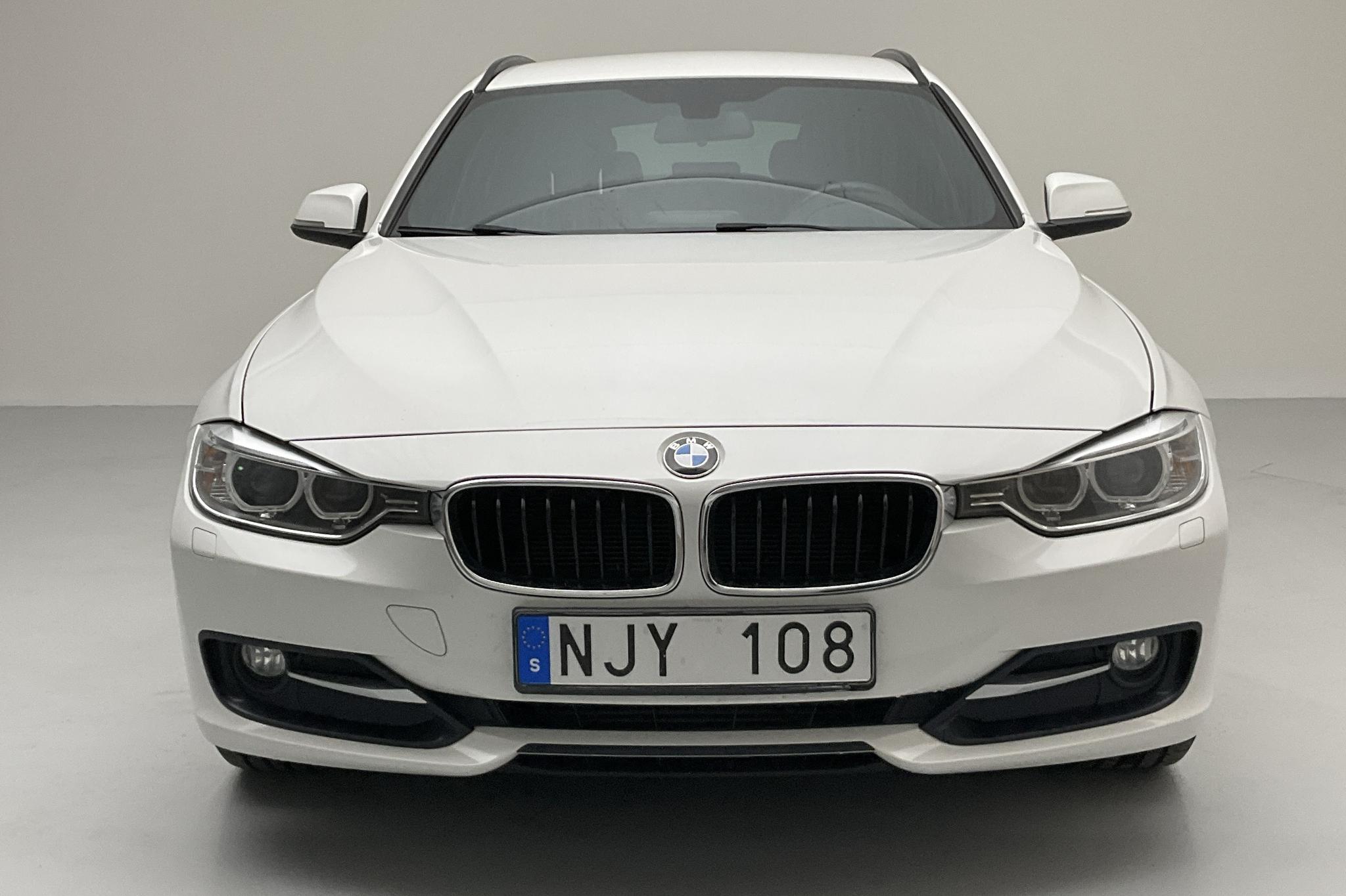 BMW 320d Touring, F31 (184hk) - 14 531 mil - Automat - vit - 2014