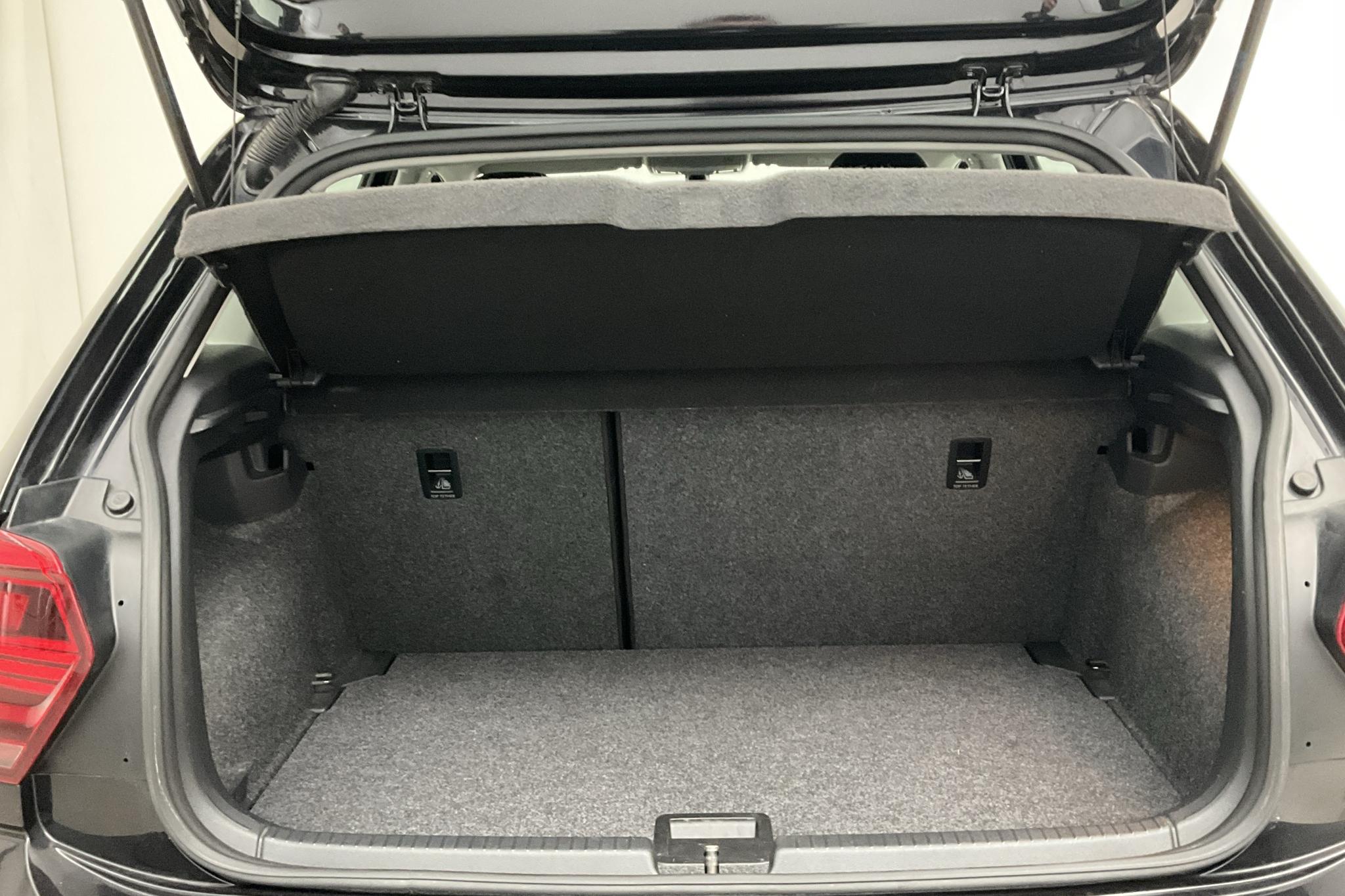 VW Polo 1.0 TSI 5dr (95hk) - 60 680 km - Manual - black - 2020