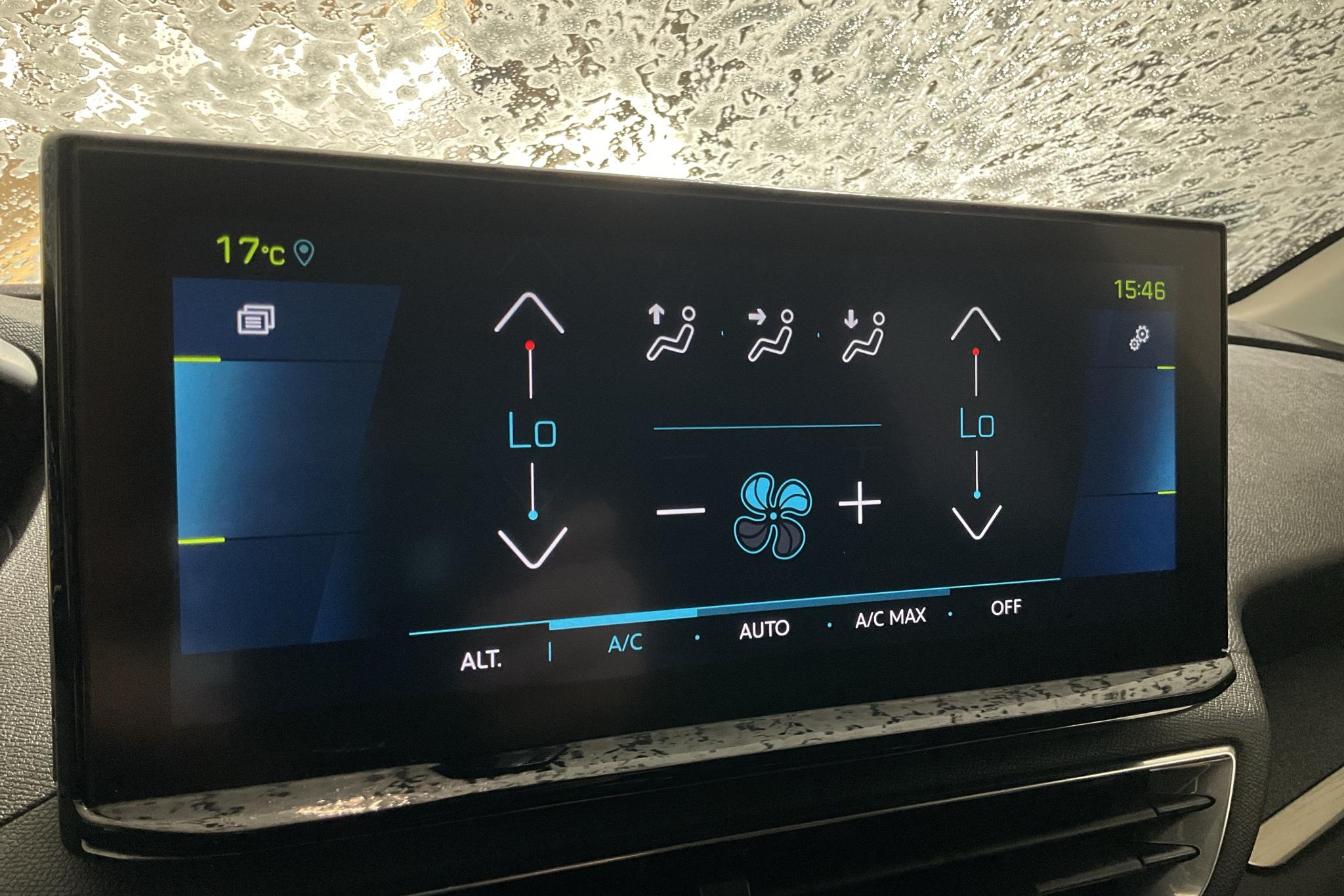 Peugeot 3008 1.6 Plug-in Hybrid 4 (300hk) - 5 625 mil - Automat - blå - 2021