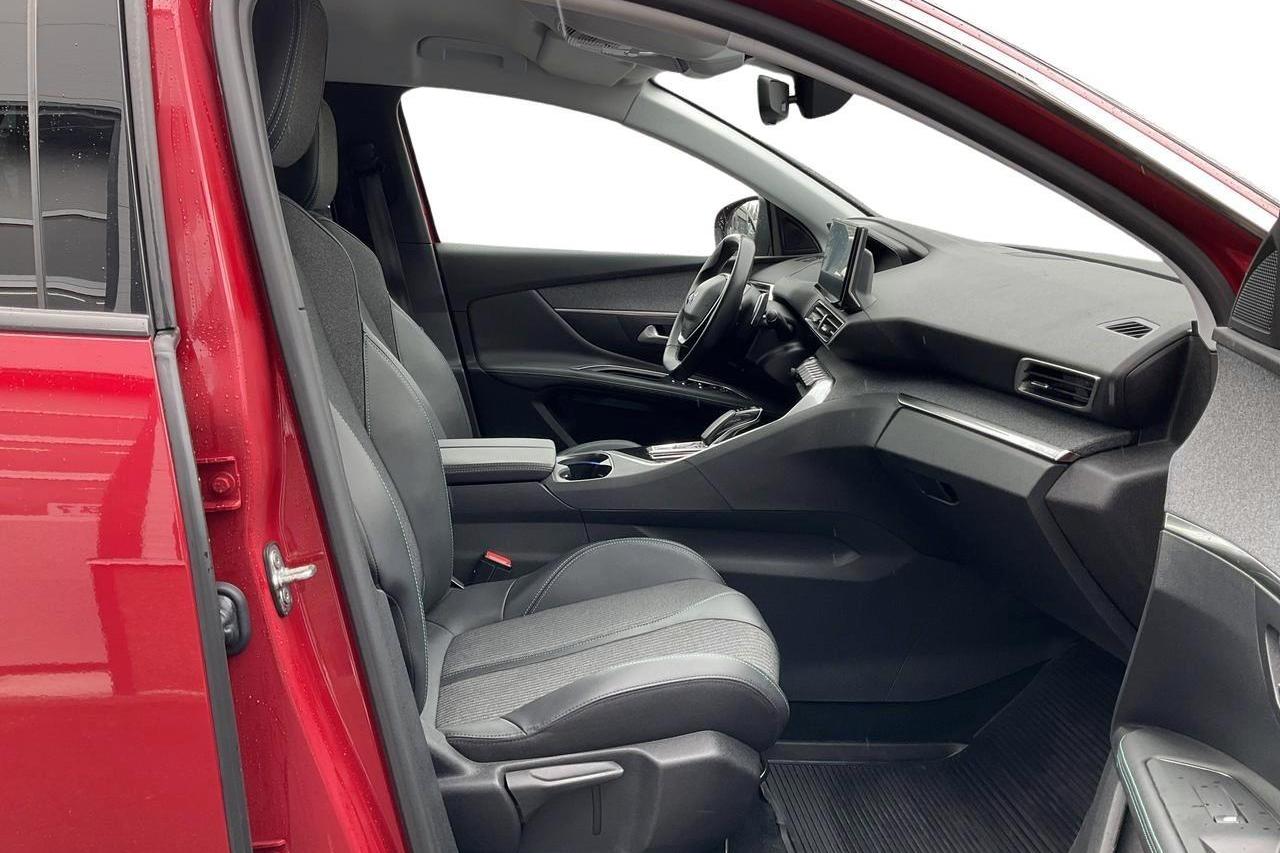 Peugeot 3008 1.6 Plug-in Hybrid (225hk) - 5 443 mil - Automat - röd - 2020