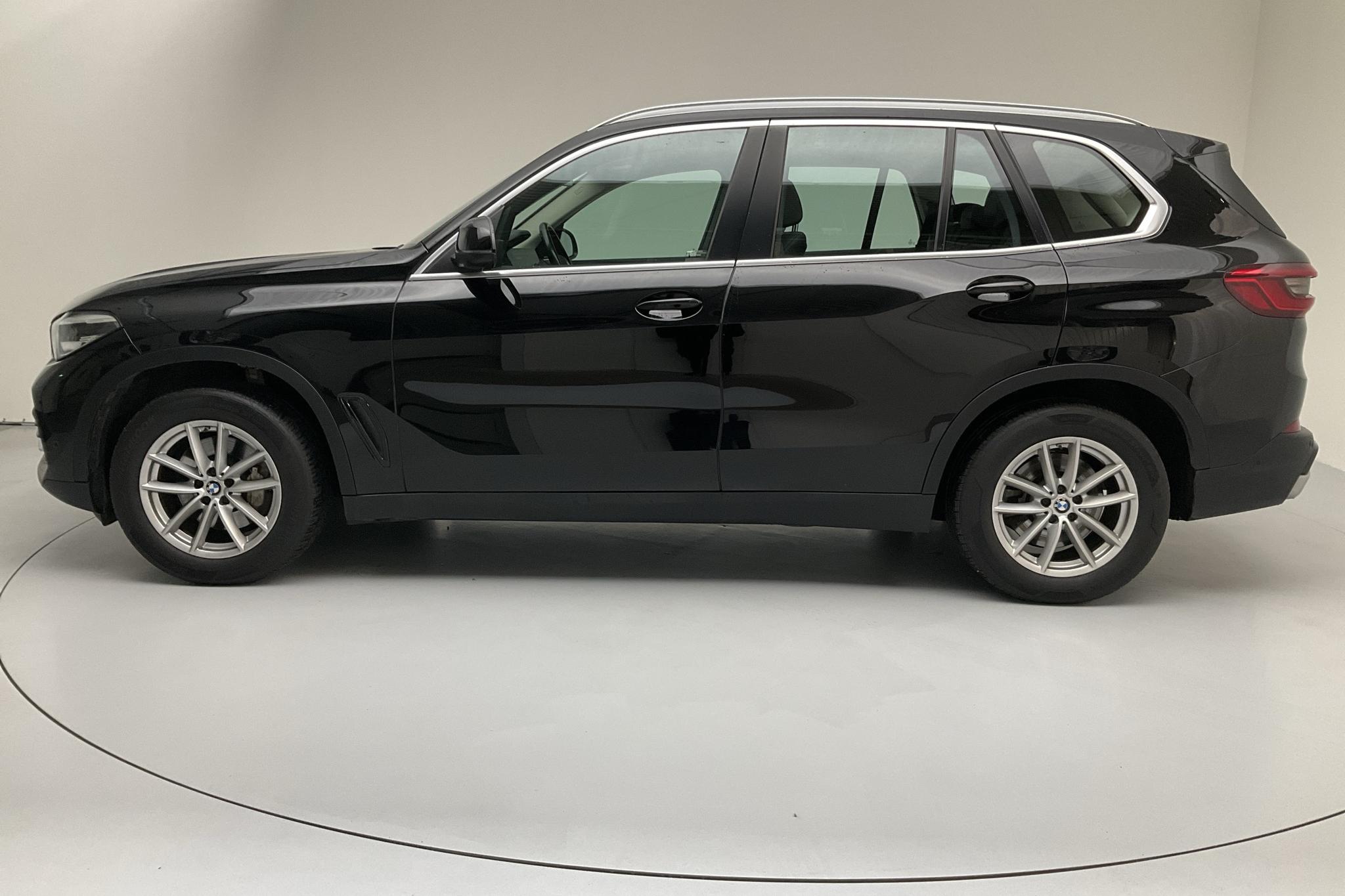 BMW X5 xDrive30d, G05 (265hk) - 85 830 km - Automaatne - must - 2019