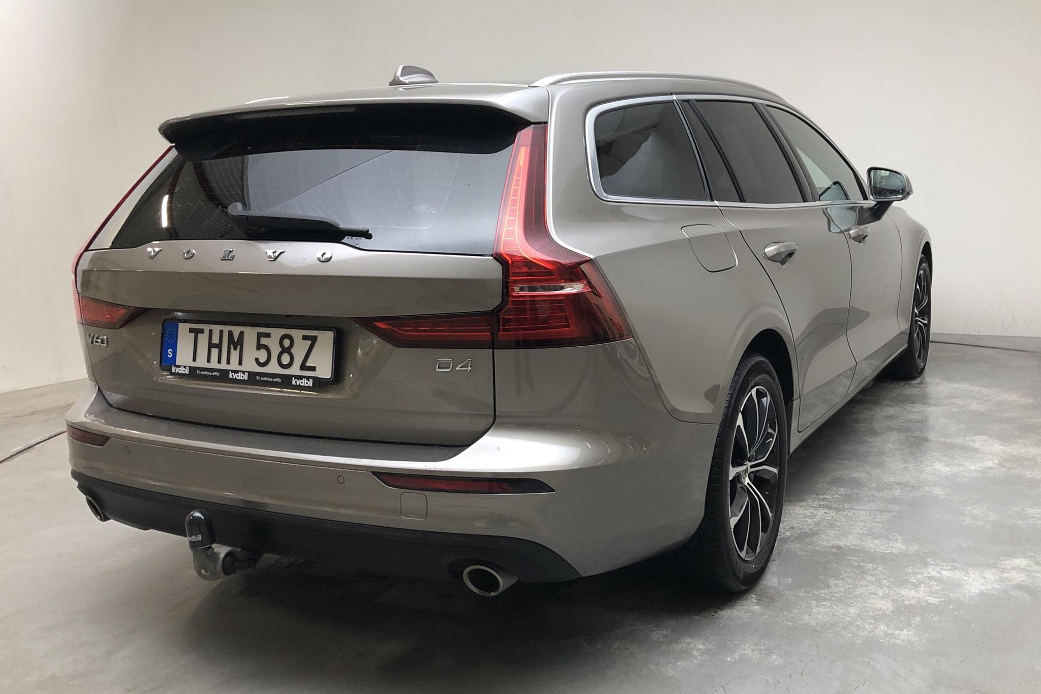 Volvo V60 D4 (190hk) - 4 081 mil - Automat - grå - 2021