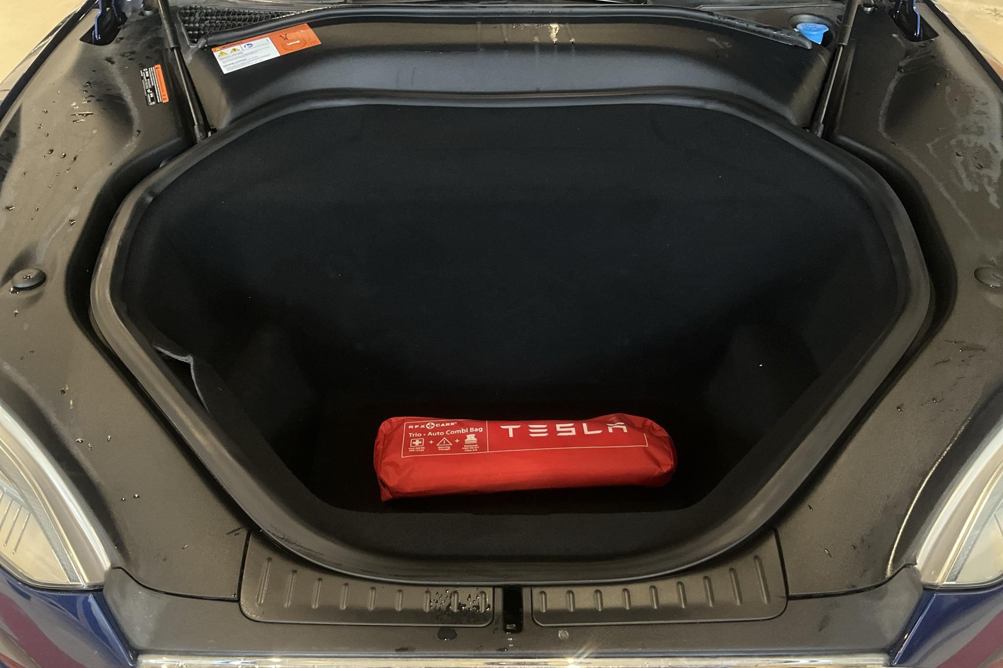 Tesla Model S 85D - 14 797 mil - Automat - blå - 2015