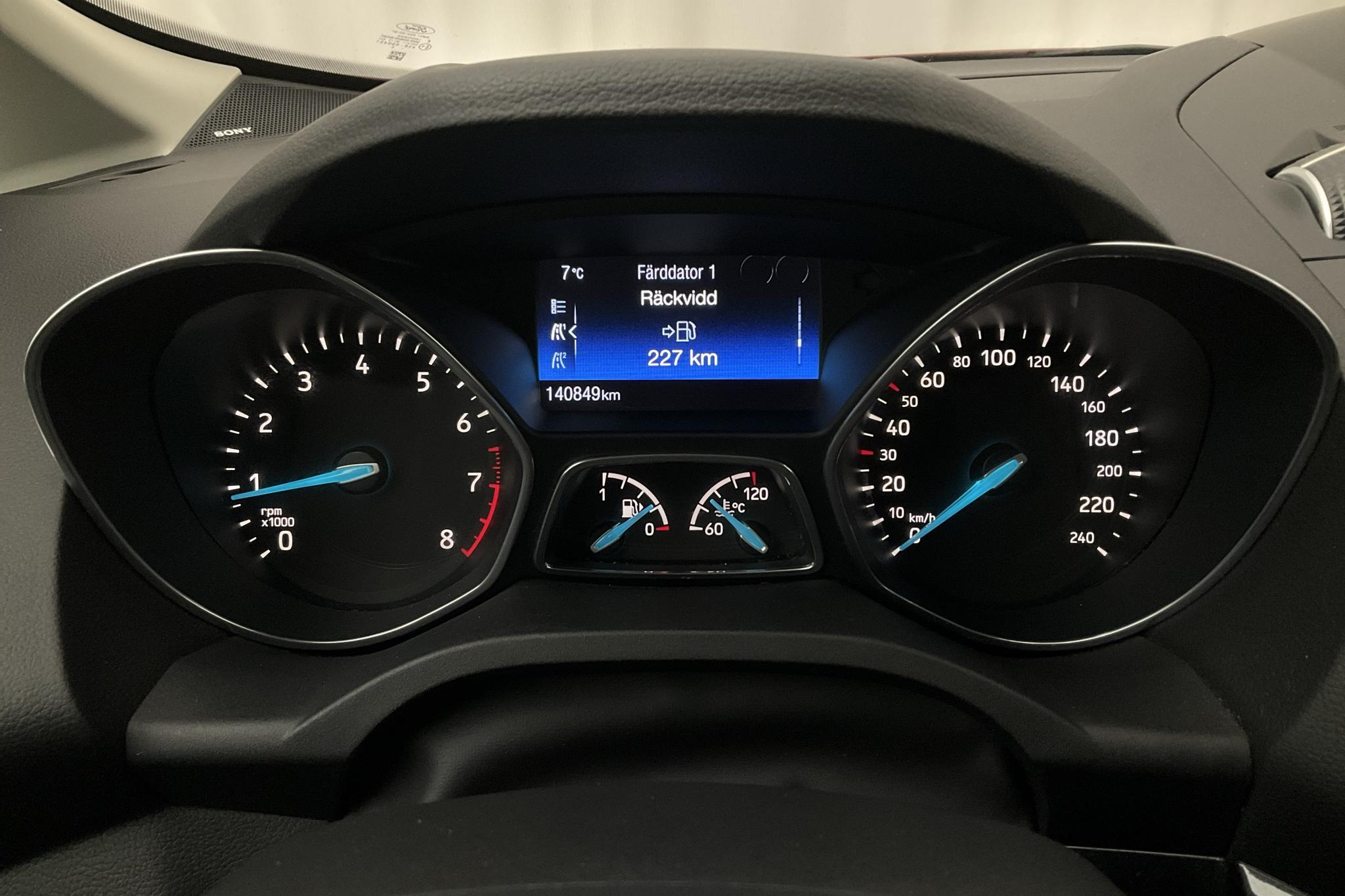 Ford C-MAX 1.0 Ecoboost (125hk) - 140 850 km - Käsitsi - punane - 2015