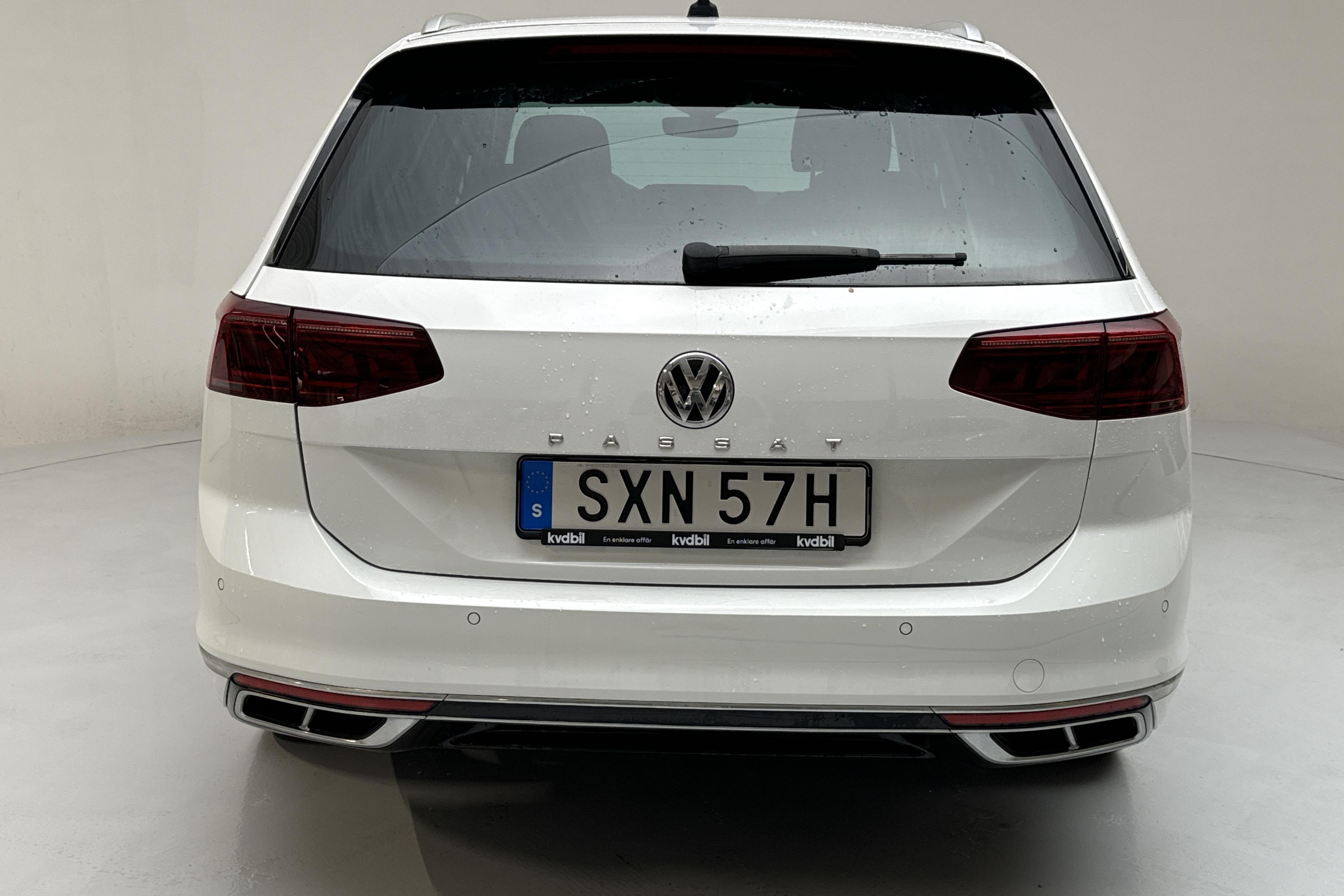 VW Passat 2.0 TDI Sportscombi (190hk) - 52 680 km - Automaatne - valge - 2020