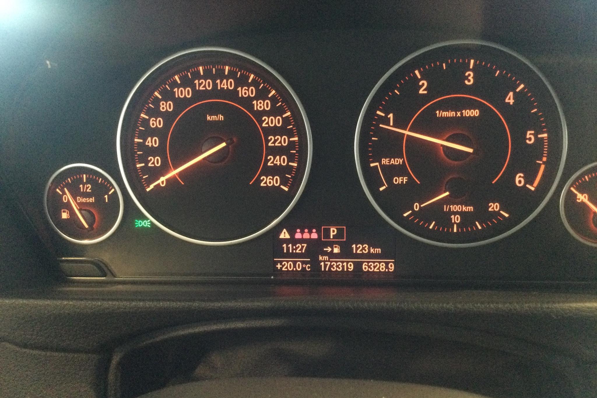 BMW 318d Touring, F31 (150hk) - 173 320 km - Automaattinen - musta - 2016