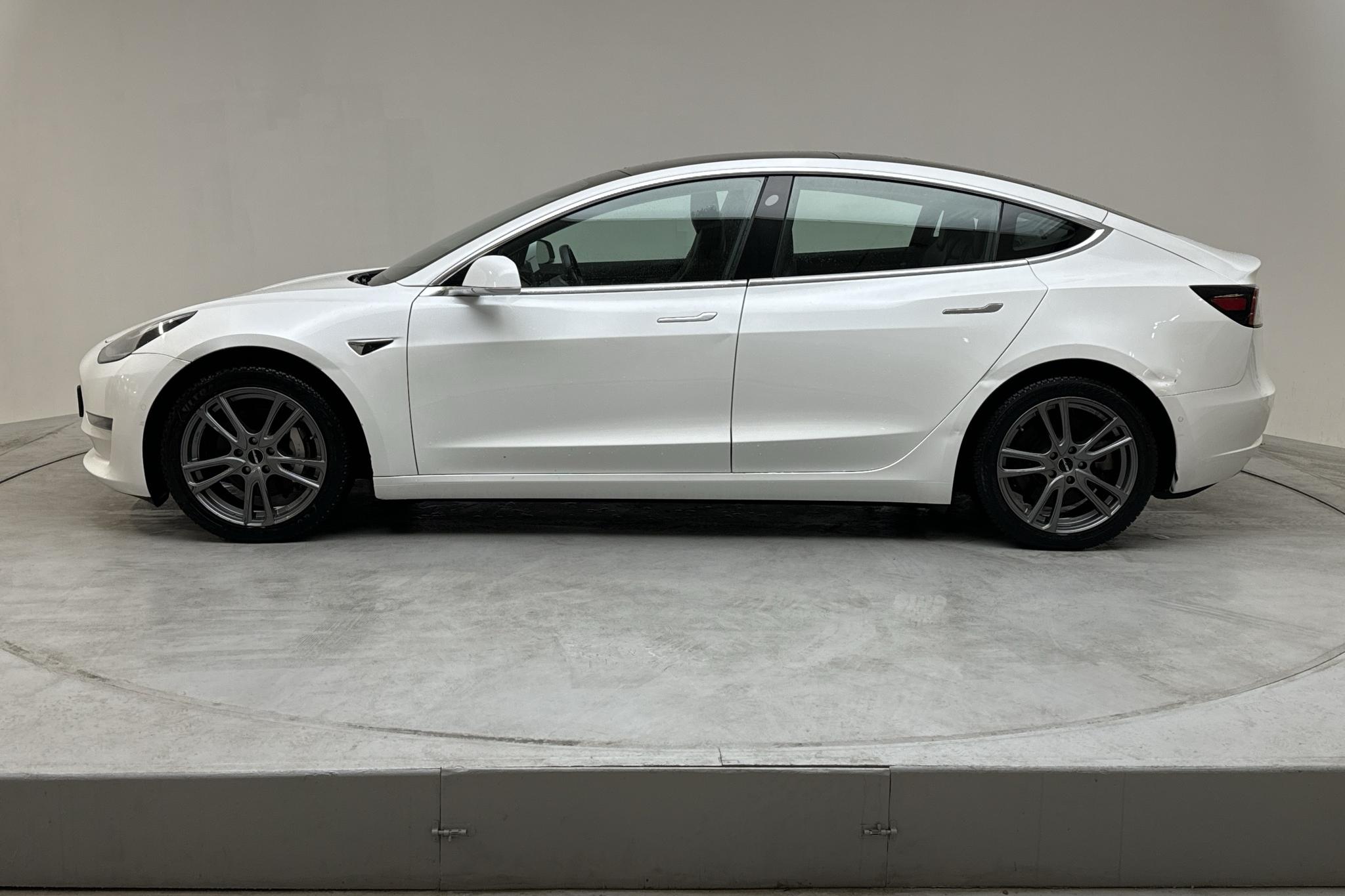Tesla Model 3 Long Range Dual Motor AWD - 166 350 km - Automaatne - valge - 2019