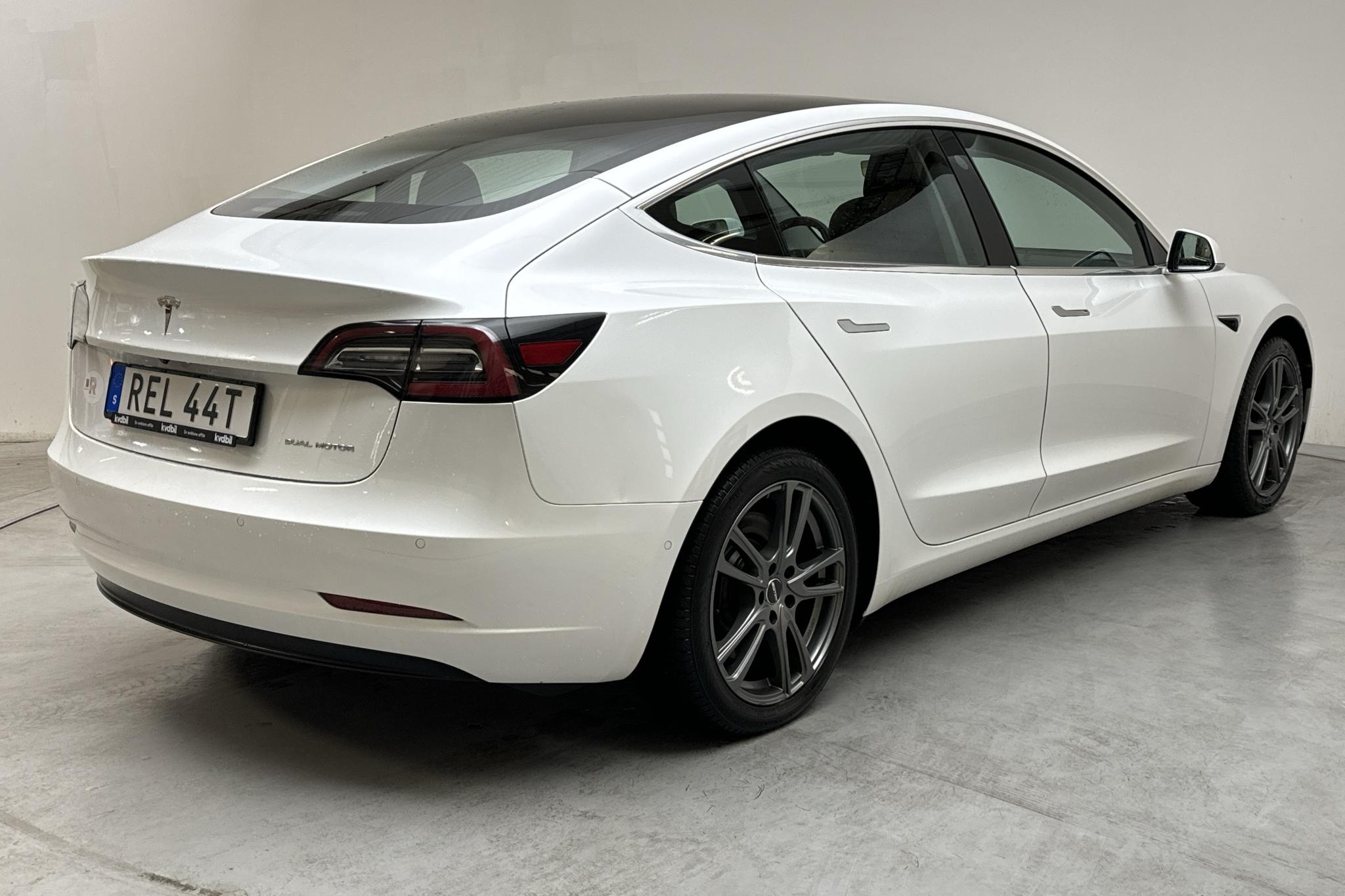 Tesla Model 3 Long Range Dual Motor AWD - 16 635 mil - Automat - vit - 2019