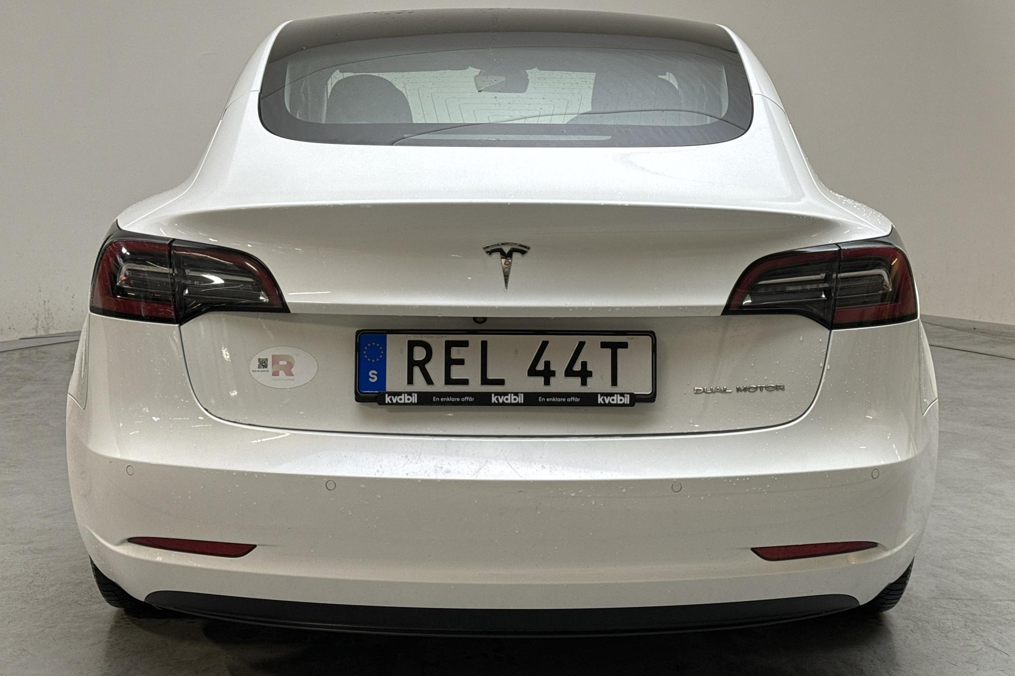 Tesla Model 3 Long Range Dual Motor AWD - 166 350 km - Automaatne - valge - 2019