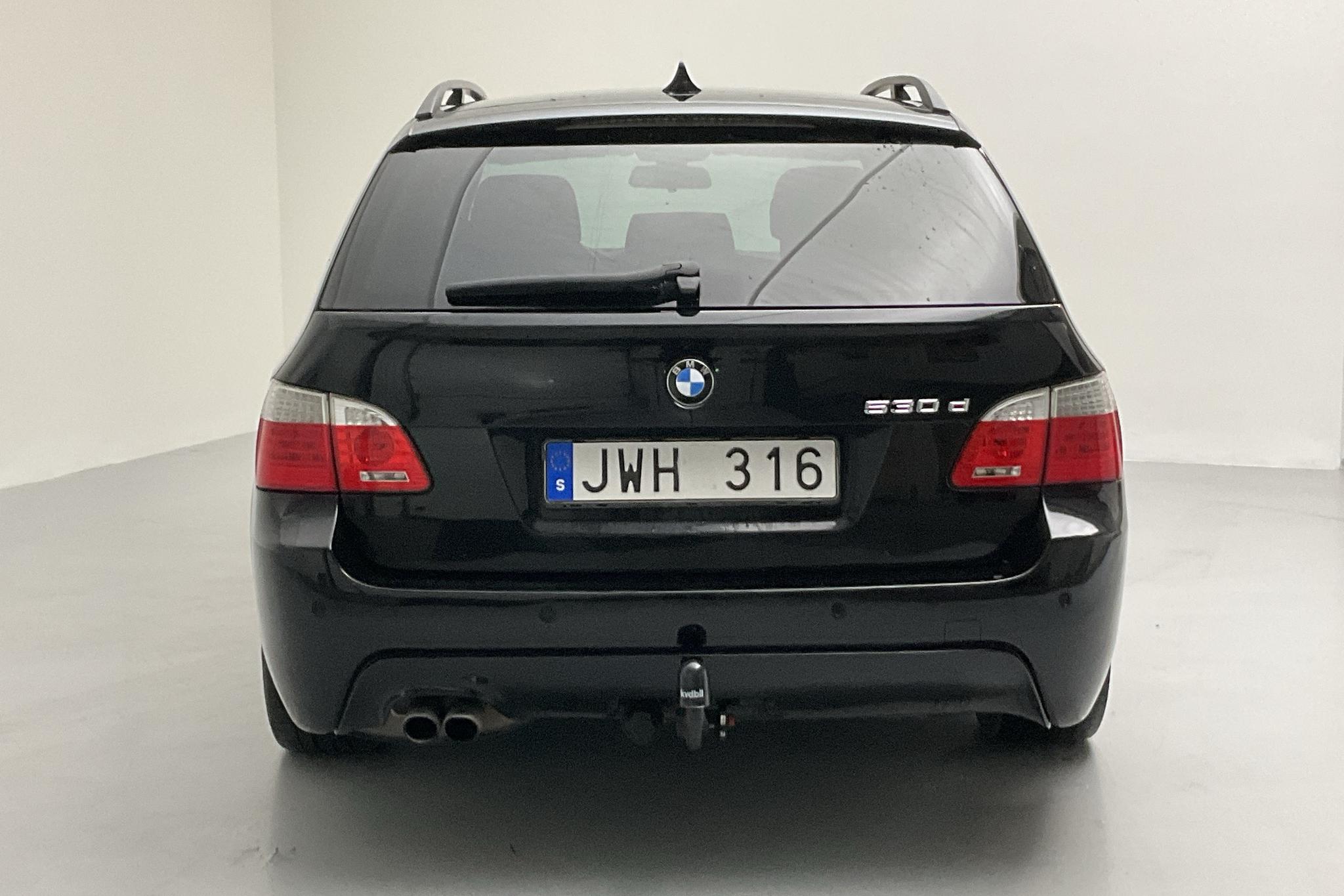 BMW 530d Touring, E61 (235hk) - 20 250 mil - Automat - svart - 2009