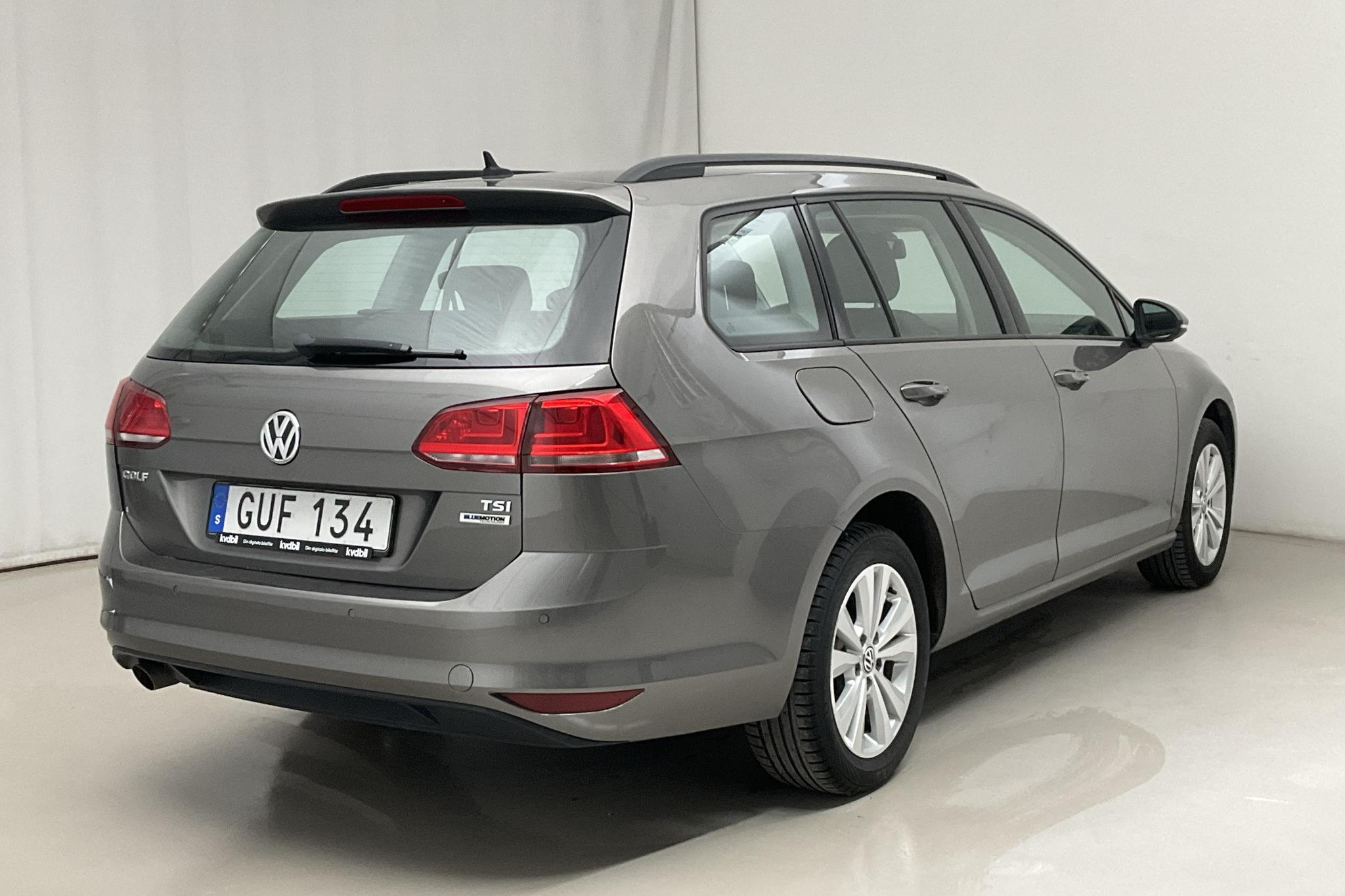 VW Golf VII 1.2 TSI Sportscombi (110hk) - 10 484 mil - Manuell - grå - 2016
