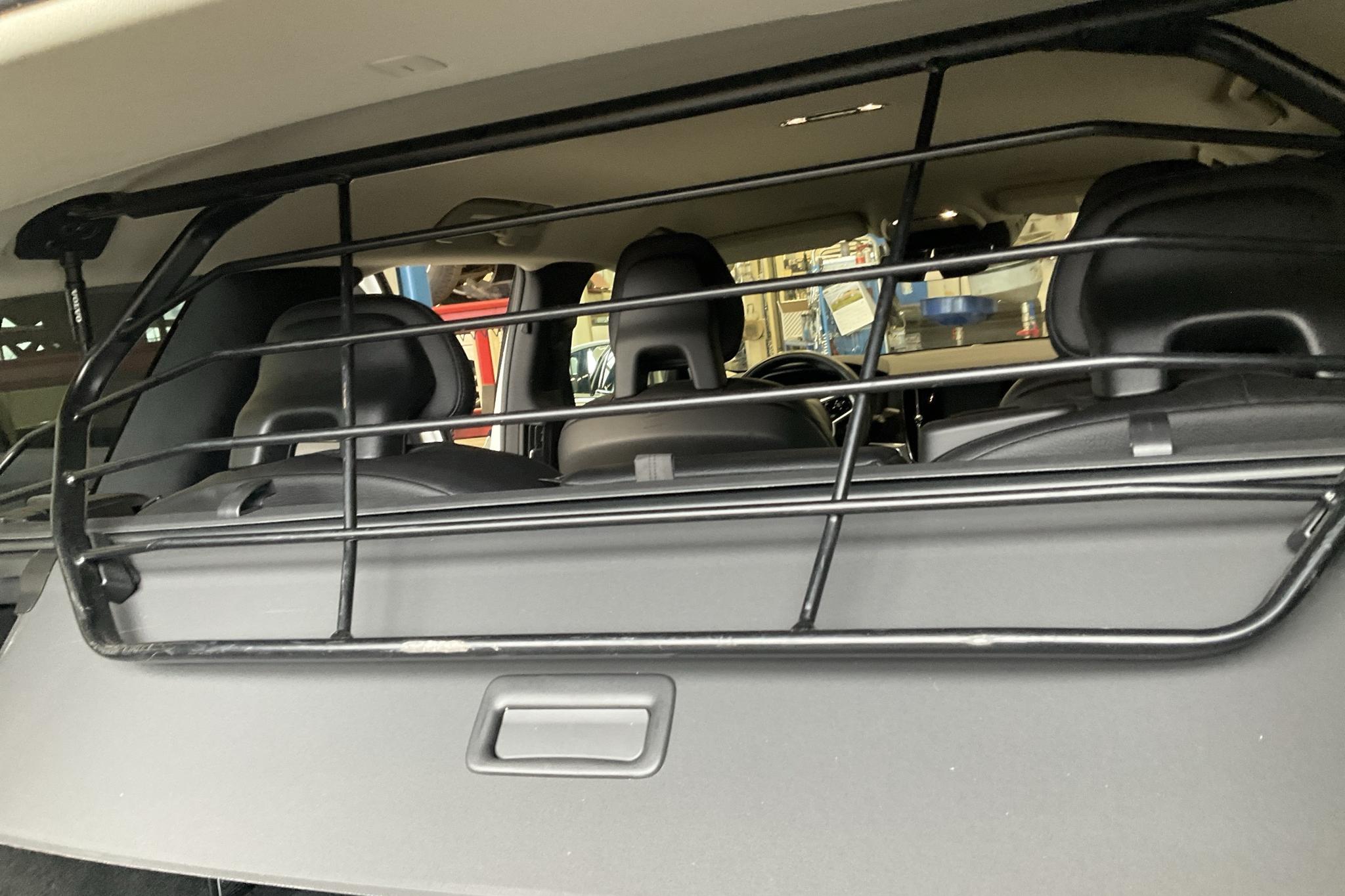 Volvo V90 D4 Cross Country AWD (190hk) - 20 898 mil - Automat - vit - 2018