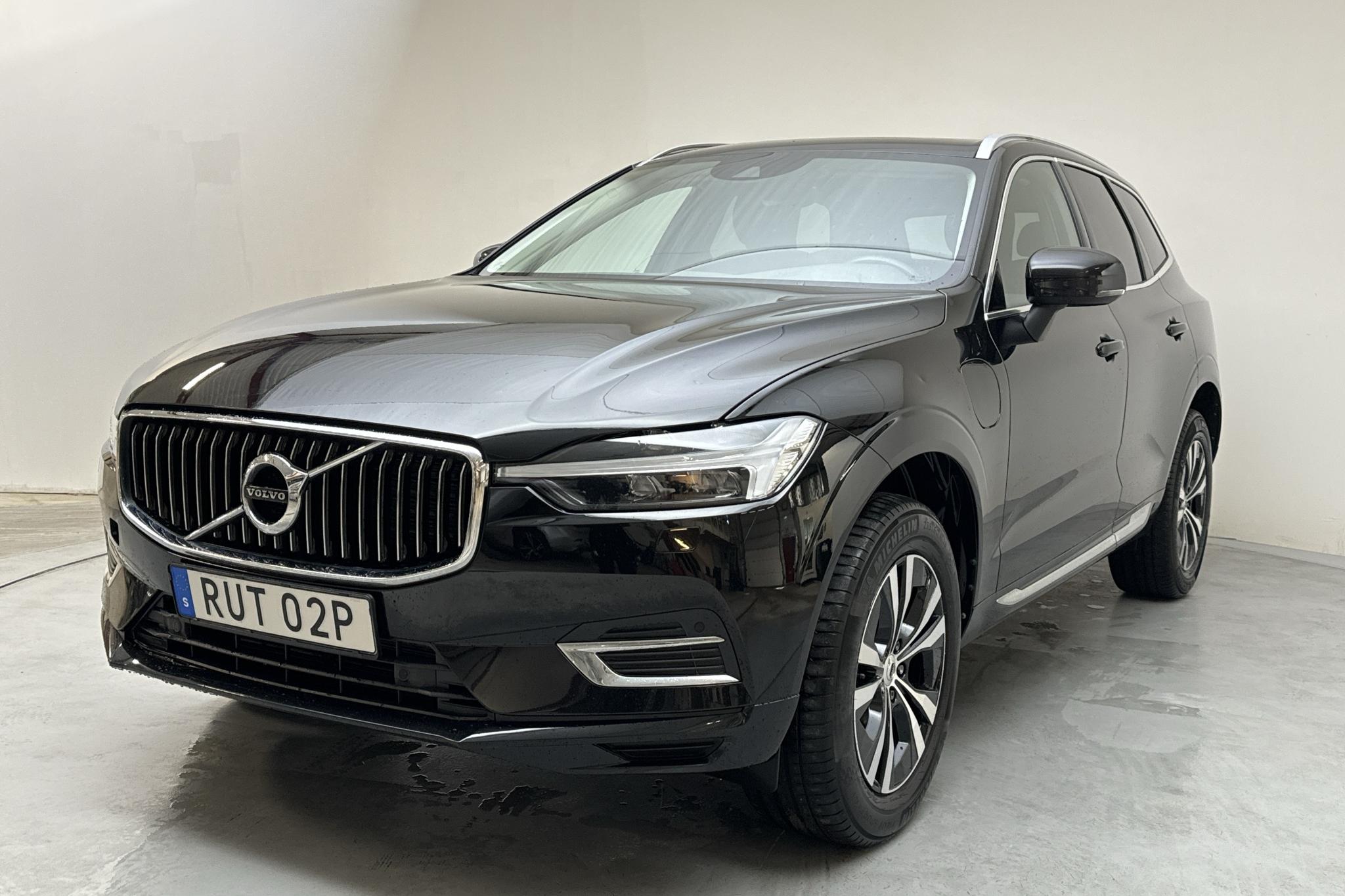 Volvo XC60 T6 AWD Recharge (340hk) - 93 500 km - Automaatne - must - 2021