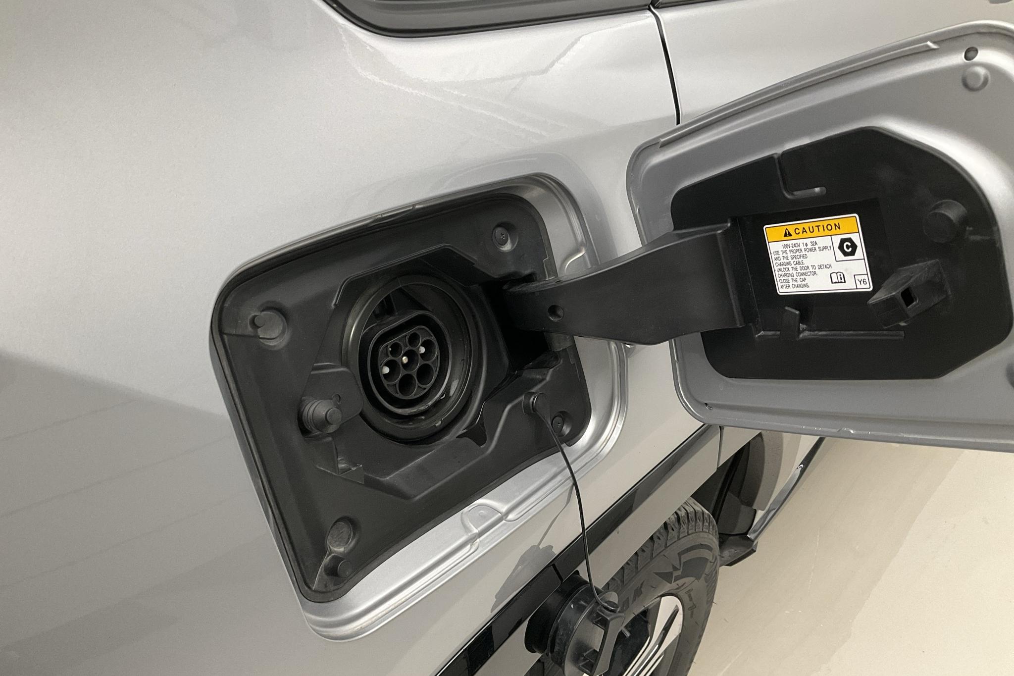 Toyota RAV4 2.5 Plug-in Hybrid AWD (306hk) - 102 760 km - Automatic - silver - 2021