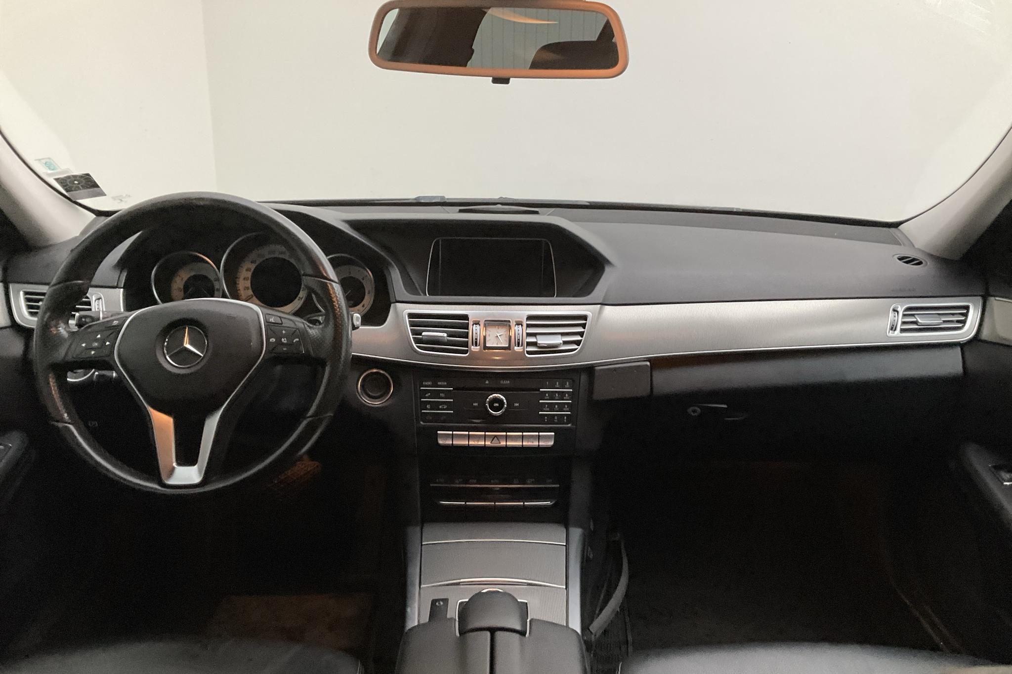 Mercedes E 220 CDI BlueTEC Kombi S212 (170hk) - 253 530 km - Automatic - black - 2016