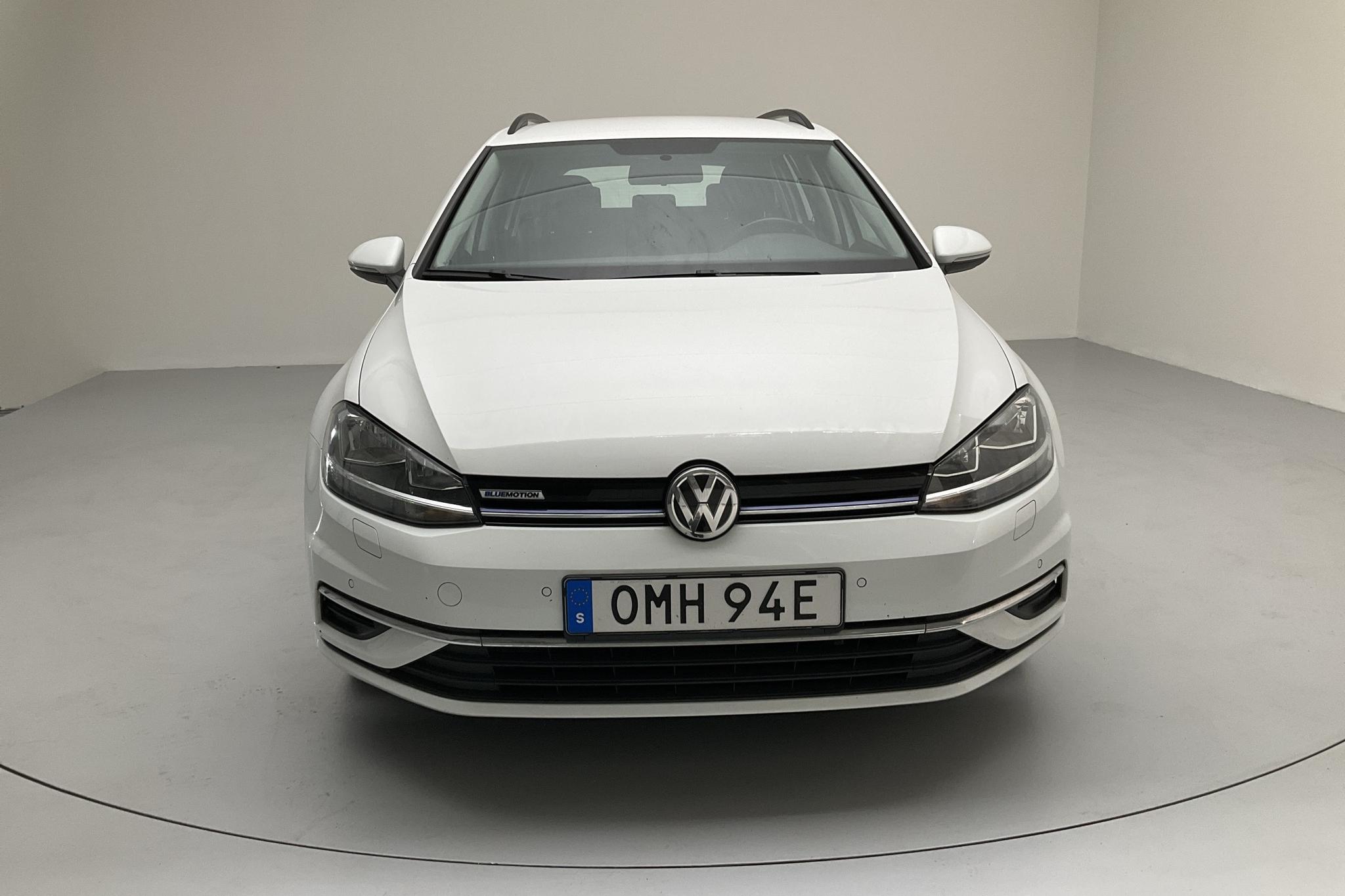 VW Golf VII 1.5 TGI Sportscombi (130hk) - 98 840 km - Manual - white - 2019