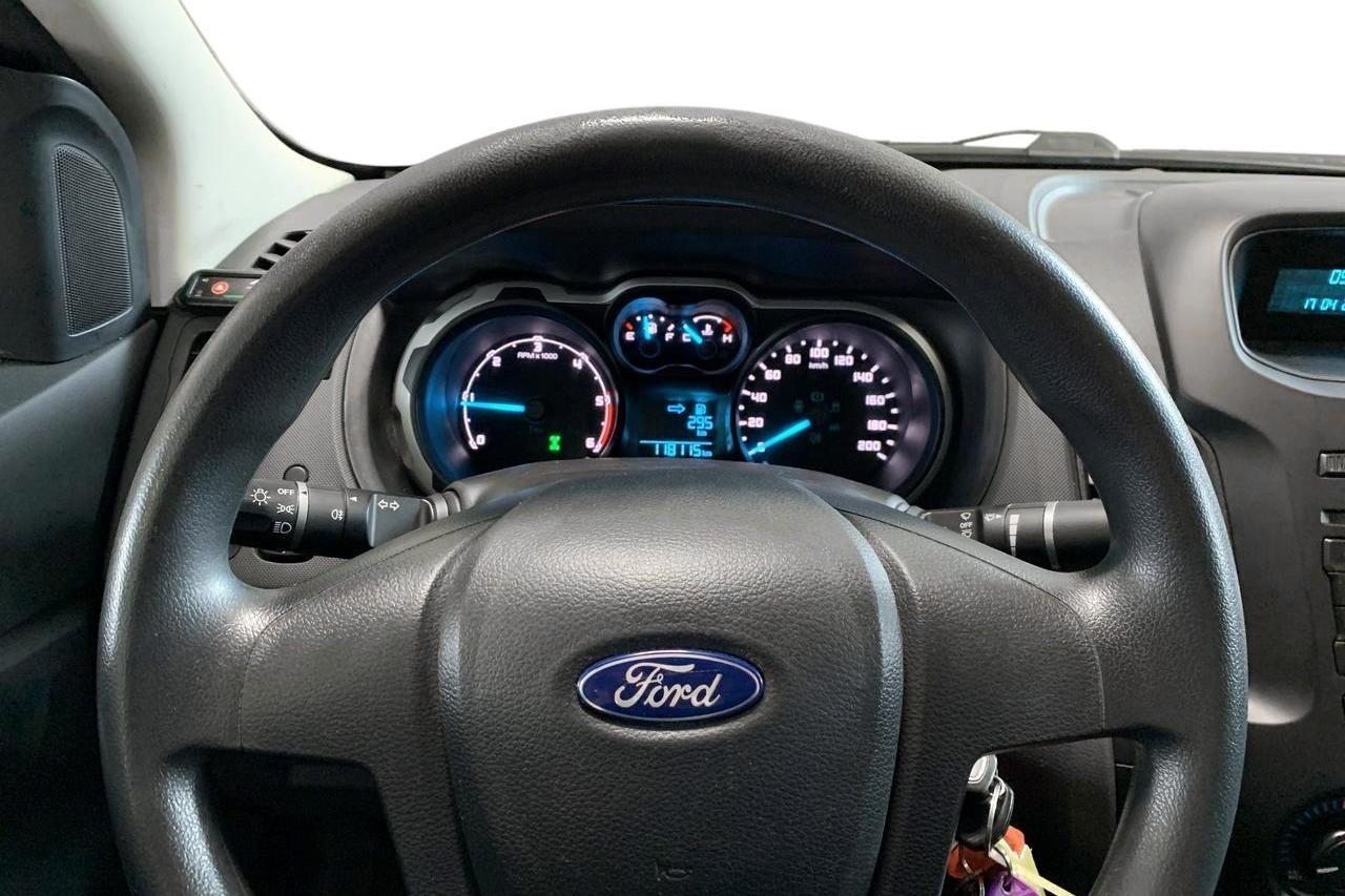 Ford Ranger 2.2 TDCi 4WD (150hk) - 118 120 km - Käsitsi - valge - 2013