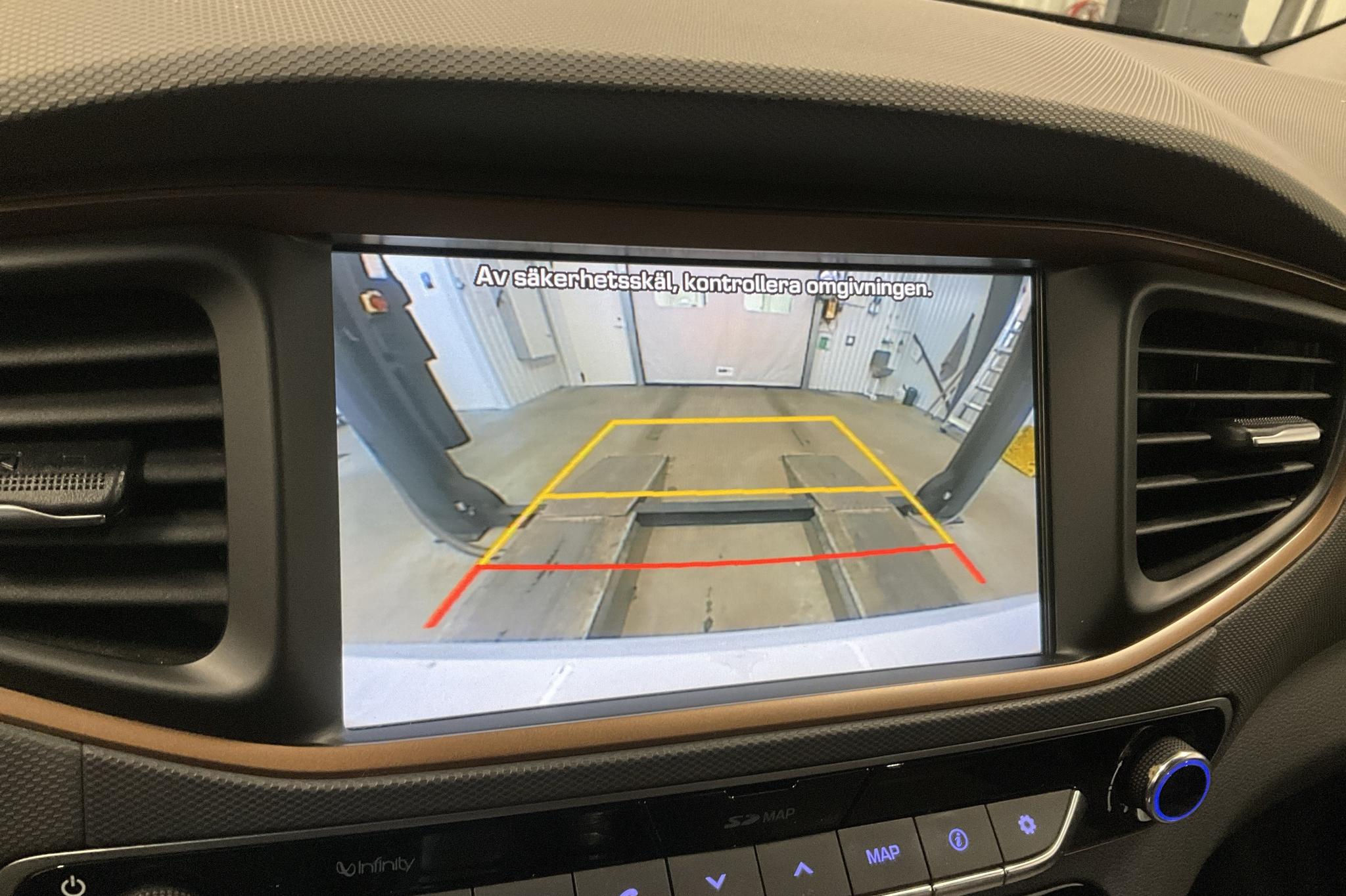 Hyundai IONIQ Electric (120hk) - 4 719 mil - Automat - vit - 2019