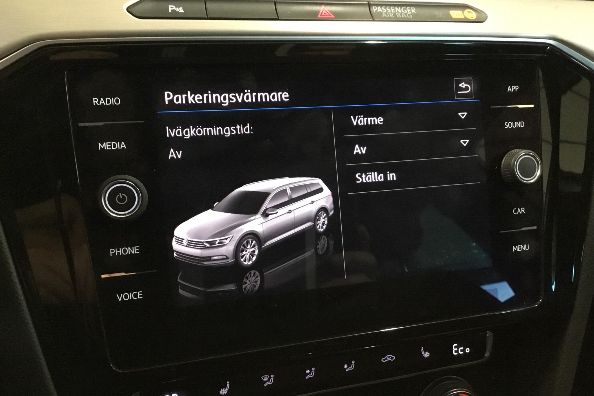 VW Passat 1.4 Plug-in-Hybrid Sportscombi (218hk) - 23 549 mil - Automat - vit - 2018