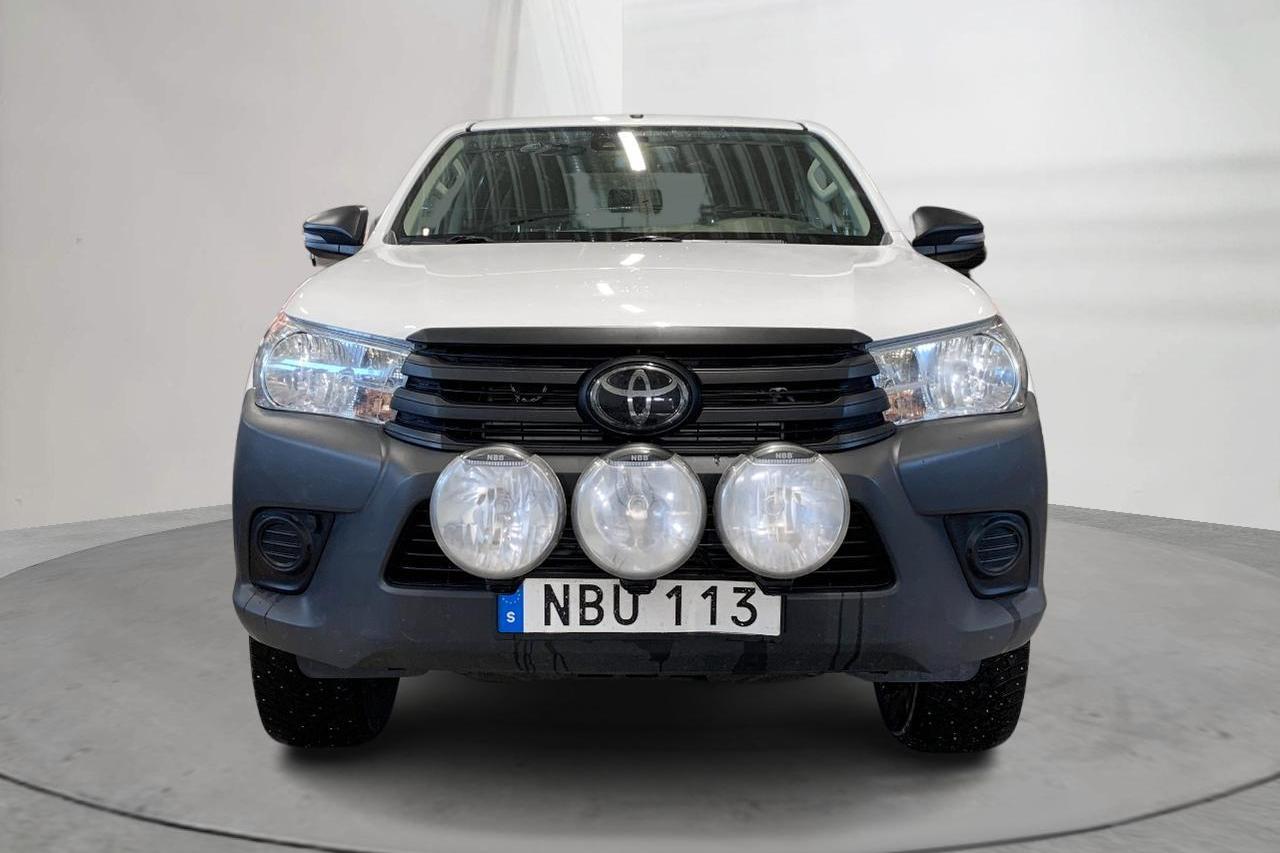 Toyota Hilux 2.4 D 4WD (150hk) - 13 633 mil - Manuell - vit - 2018
