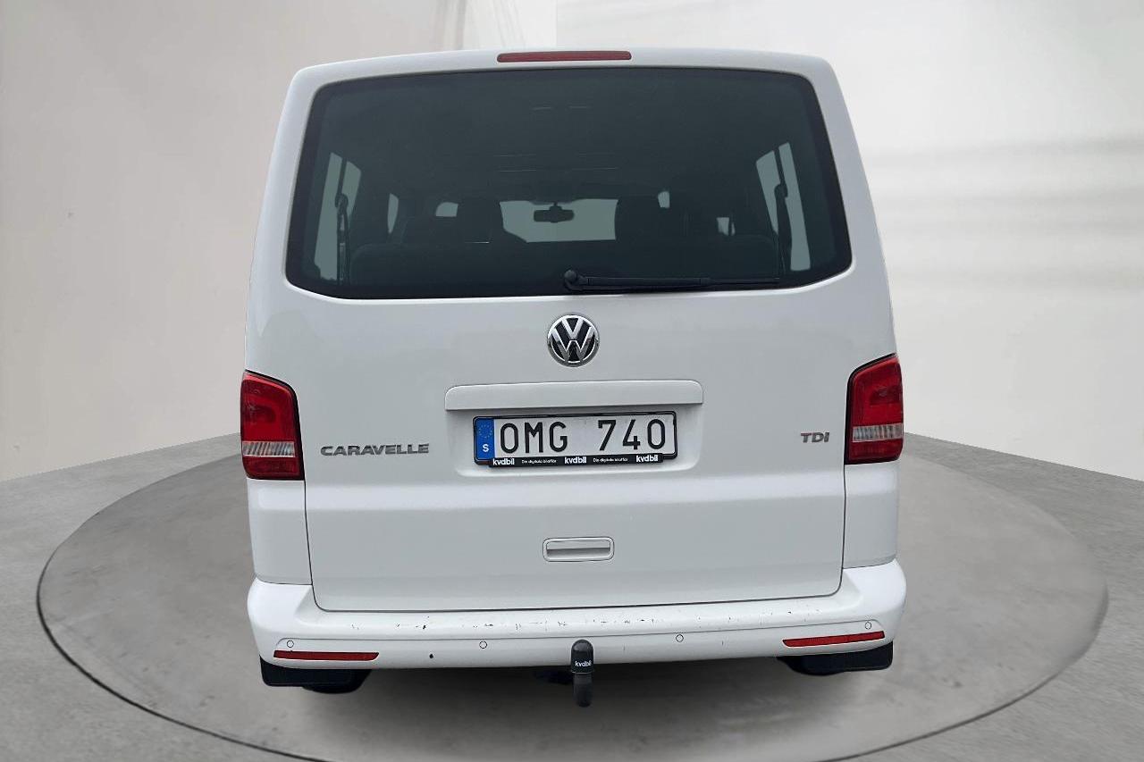 VW Caravelle T5 2.0 TDI (102hk) - 4 350 mil - Manuell - vit - 2014