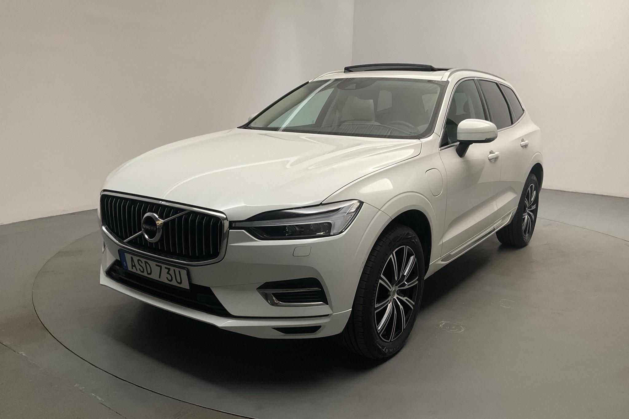 Volvo XC60 T6 AWD Recharge (340hk) - 76 230 km - Automatic - white - 2021