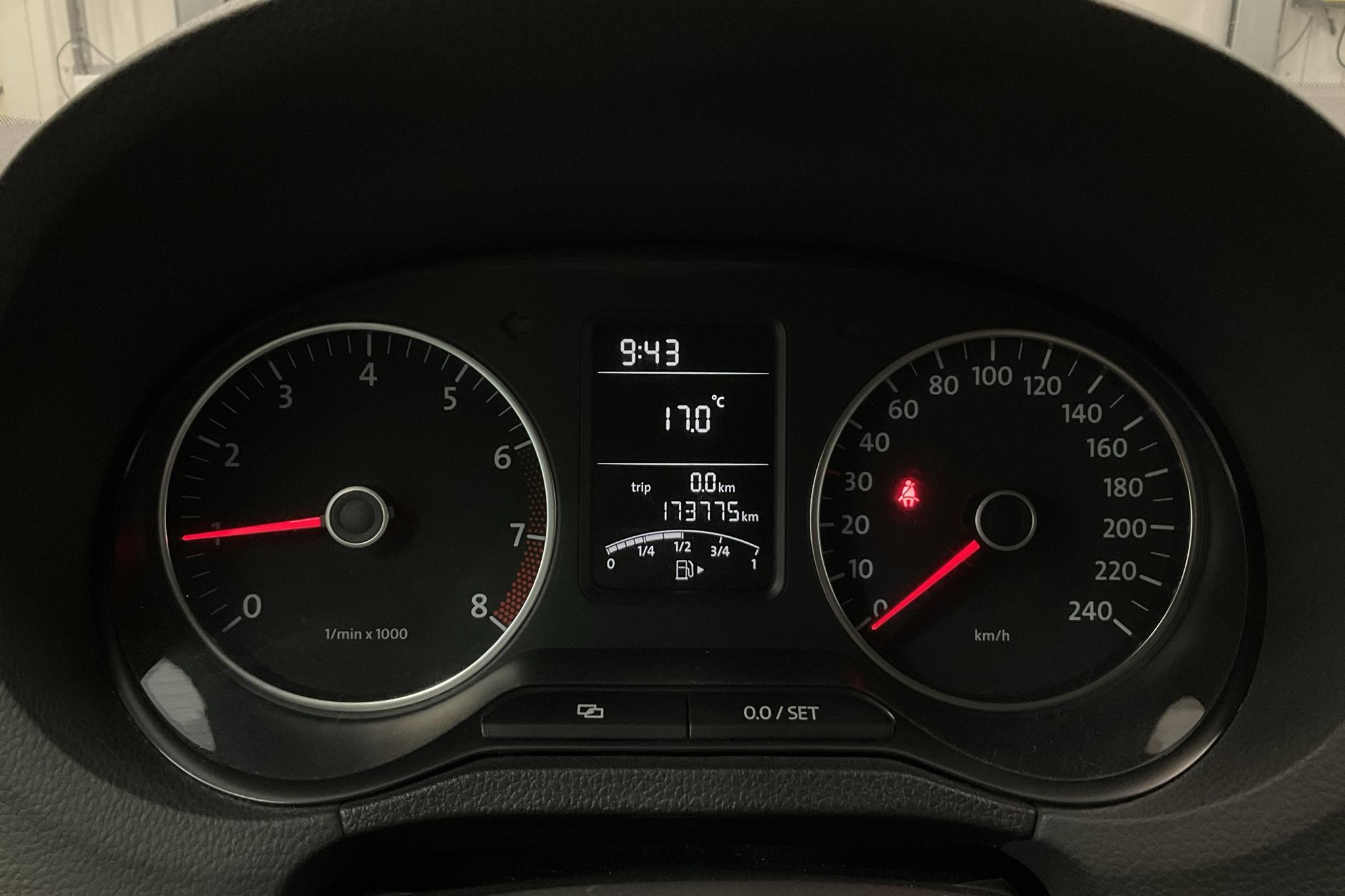 VW Polo 1.4 5dr (85hk) - 173 780 km - Manuaalinen - valkoinen - 2011