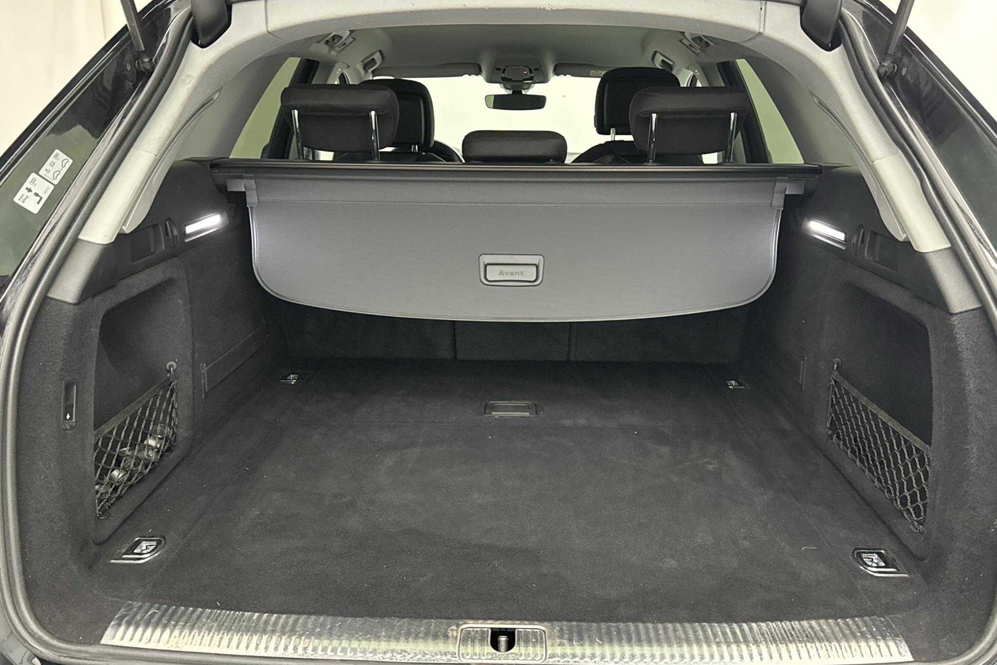 Audi A4 2.0 TFSI g-tron Avant (170hk) - 14 770 mil - Automat - svart - 2020
