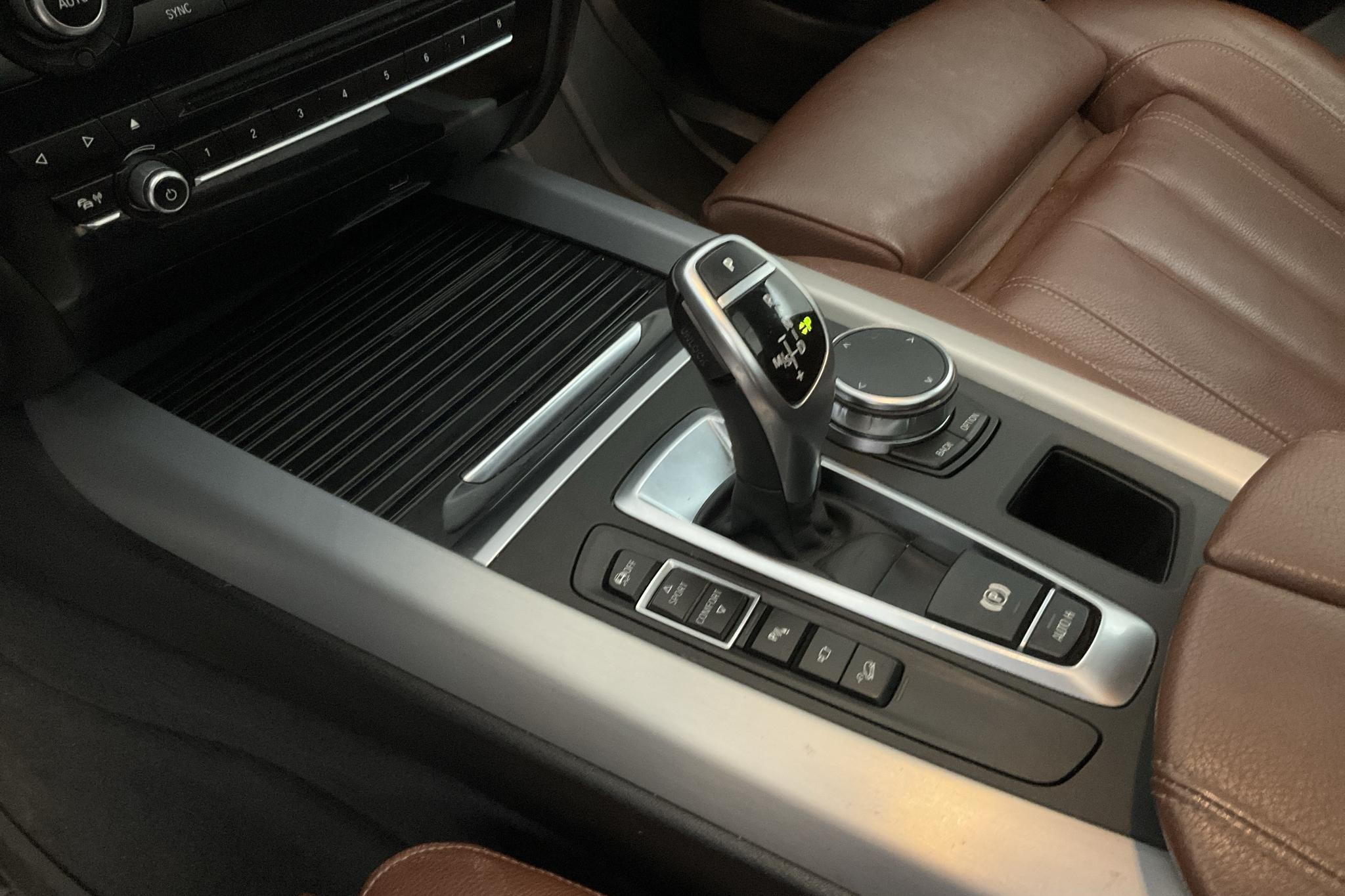 BMW X5 xDrive40d, F15 (313hk) - 16 595 mil - Automat - svart - 2018