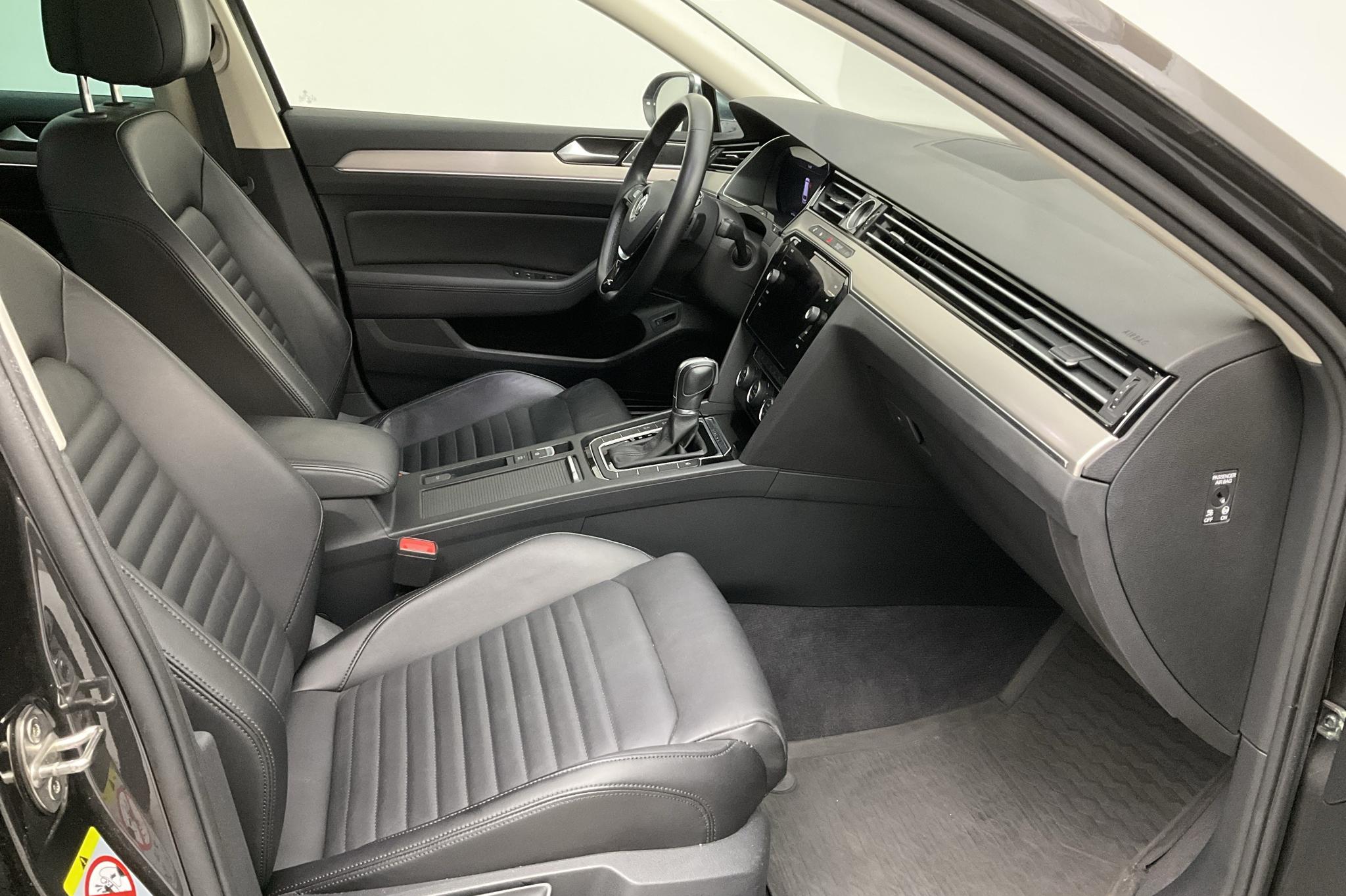 VW Passat Alltrack 2.0 TSI Sportscombi 4MOTION (220hk) - 9 500 mil - Automat - Dark Grey - 2018