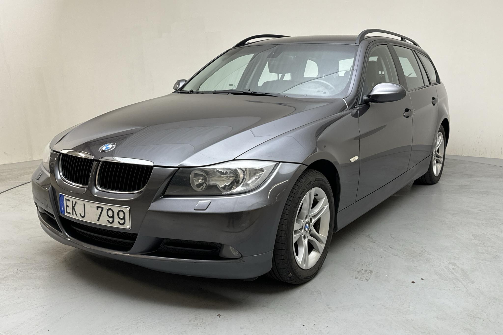 BMW 320d Touring, E91 (177hk) - 25 484 mil - Manuell - grå - 2008