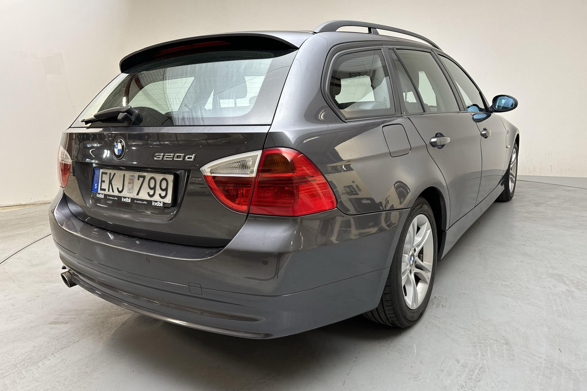 BMW 320d Touring, E91 (177hk) - 254 840 km - Manual - gray - 2008