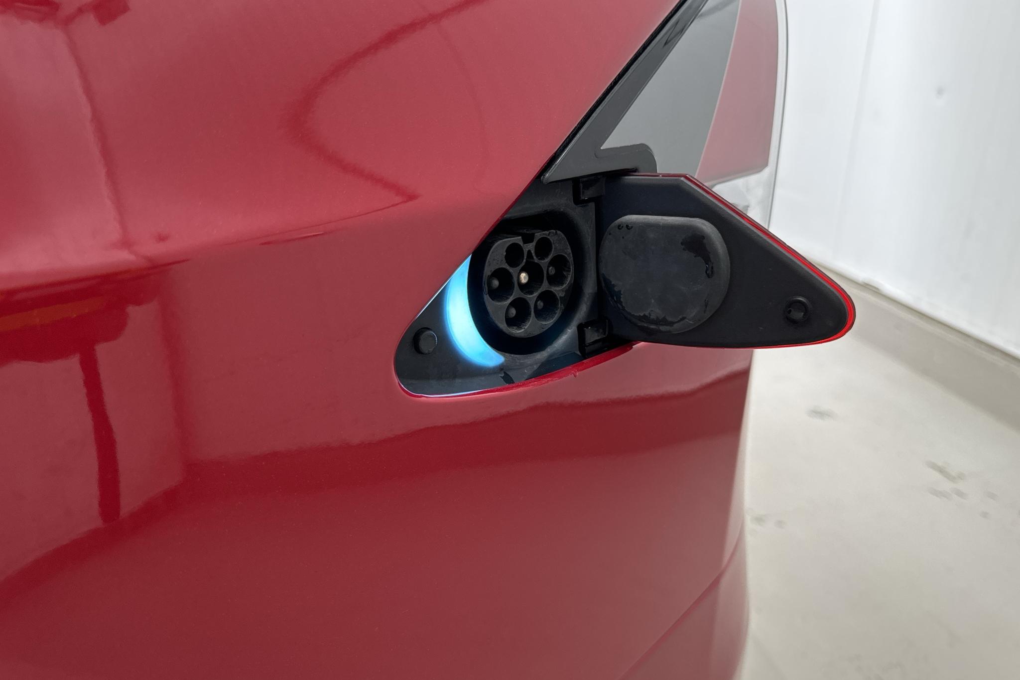 Tesla Model X Dual Motor Long Range AWD - 10 768 mil - Automat - röd - 2021