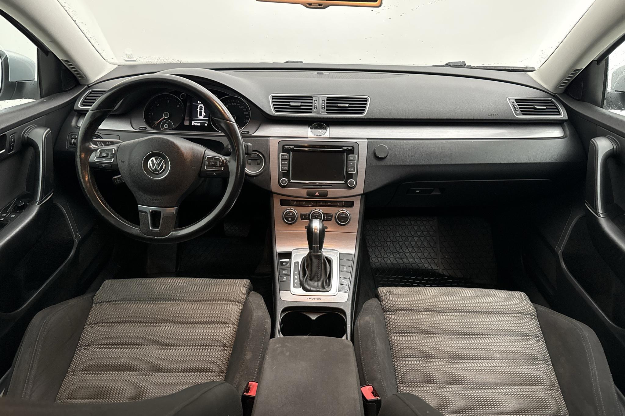 VW Passat 2.0 TDI BlueMotion Technology Variant 4Motion (177hk) - 275 910 km - Automatyczna - srebro - 2015
