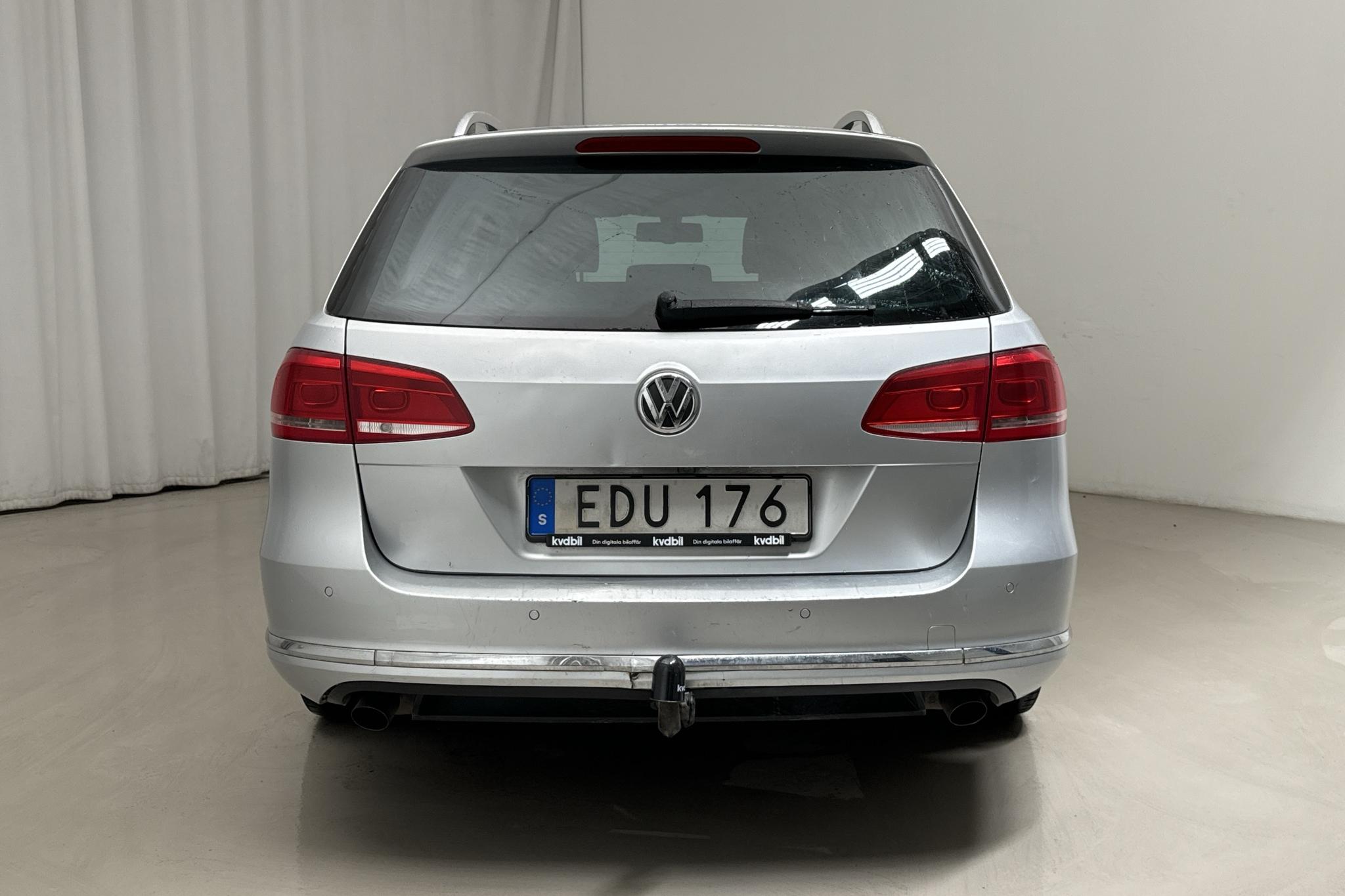 VW Passat 2.0 TDI BlueMotion Technology Variant 4Motion (177hk) - 275 910 km - Automaattinen - hopea - 2015