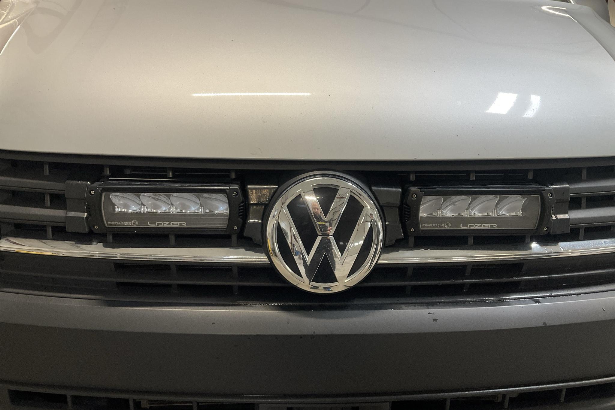 VW Transporter T6 2.0 TDI BMT Kombi 4MOTION (150hk) - 16 966 mil - Automat - silver - 2019