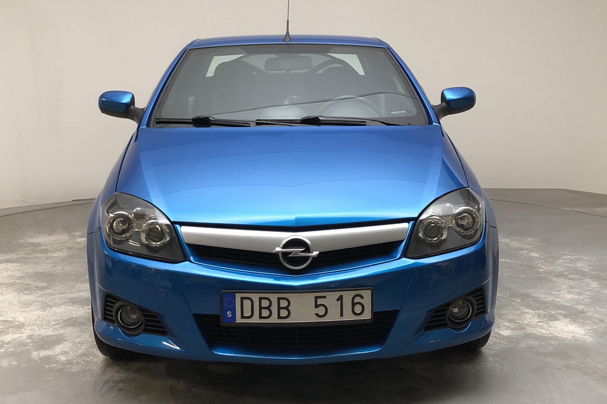 Opel Tigra 1.8 Twin Top (125hk) - 109 130 km - Manualna - niebieski - 2005