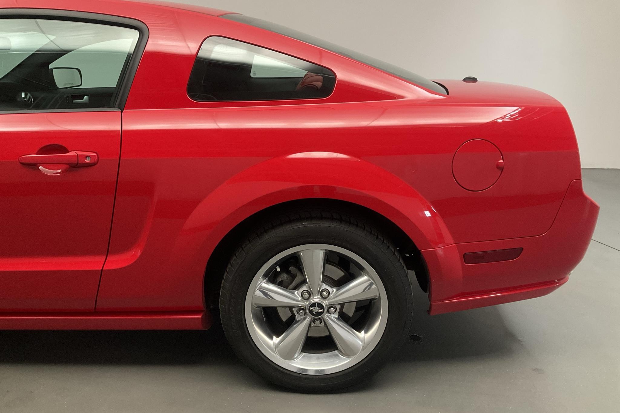 Ford Mustang GT 4.6 V8 Coupé (300hk) - 57 480 km - Manual - red - 2007