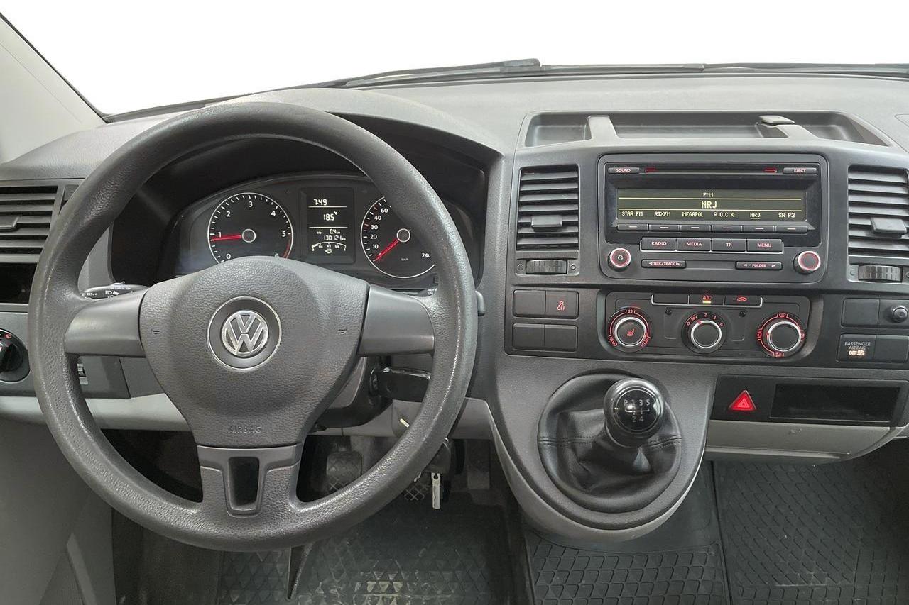 VW Transporter T5 2.0 TDI (102hk) - 13 013 mil - Manuell - vit - 2015