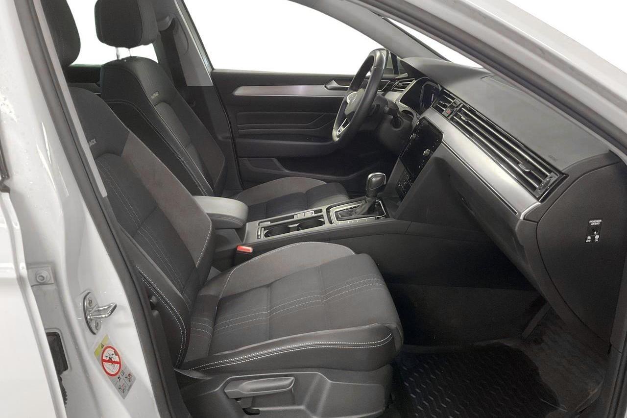 VW Passat Alltrack 2.0 TDI Sportscombi 4Motion (200hk) - 96 270 km - Automaatne - valge - 2021