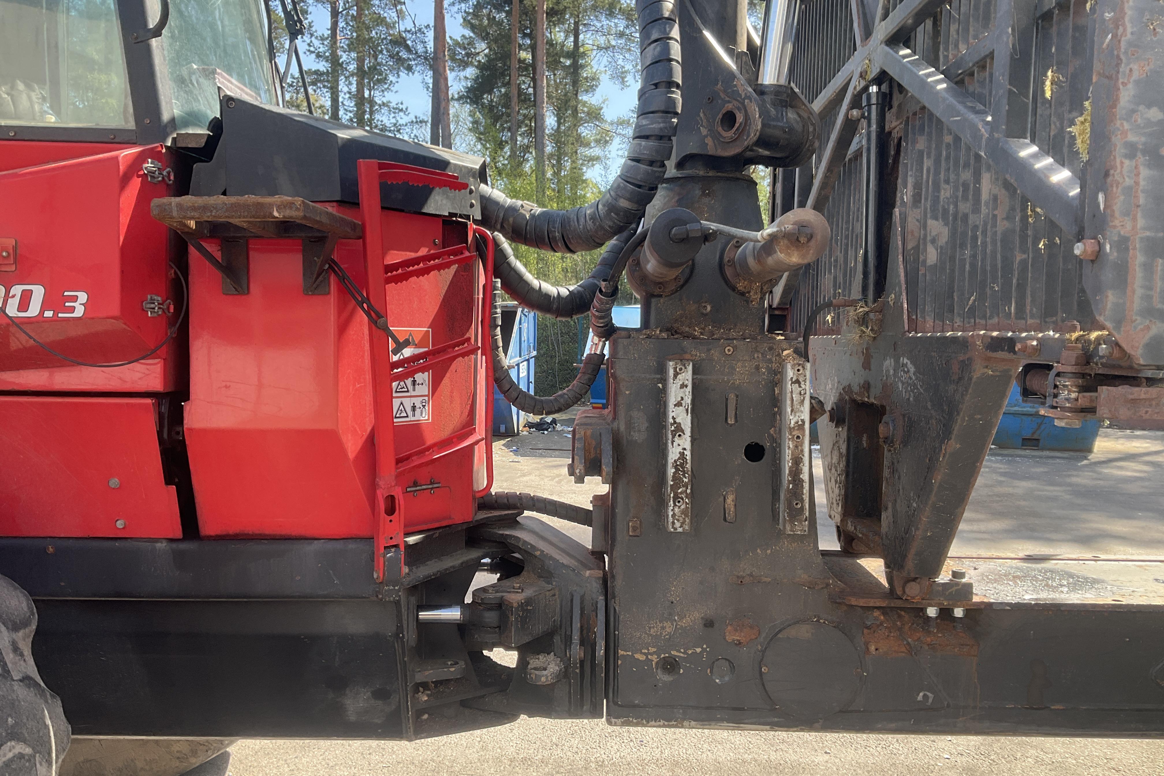 Valmet 890.3 skotare med grip - 0 km - Automatic - red - 2010